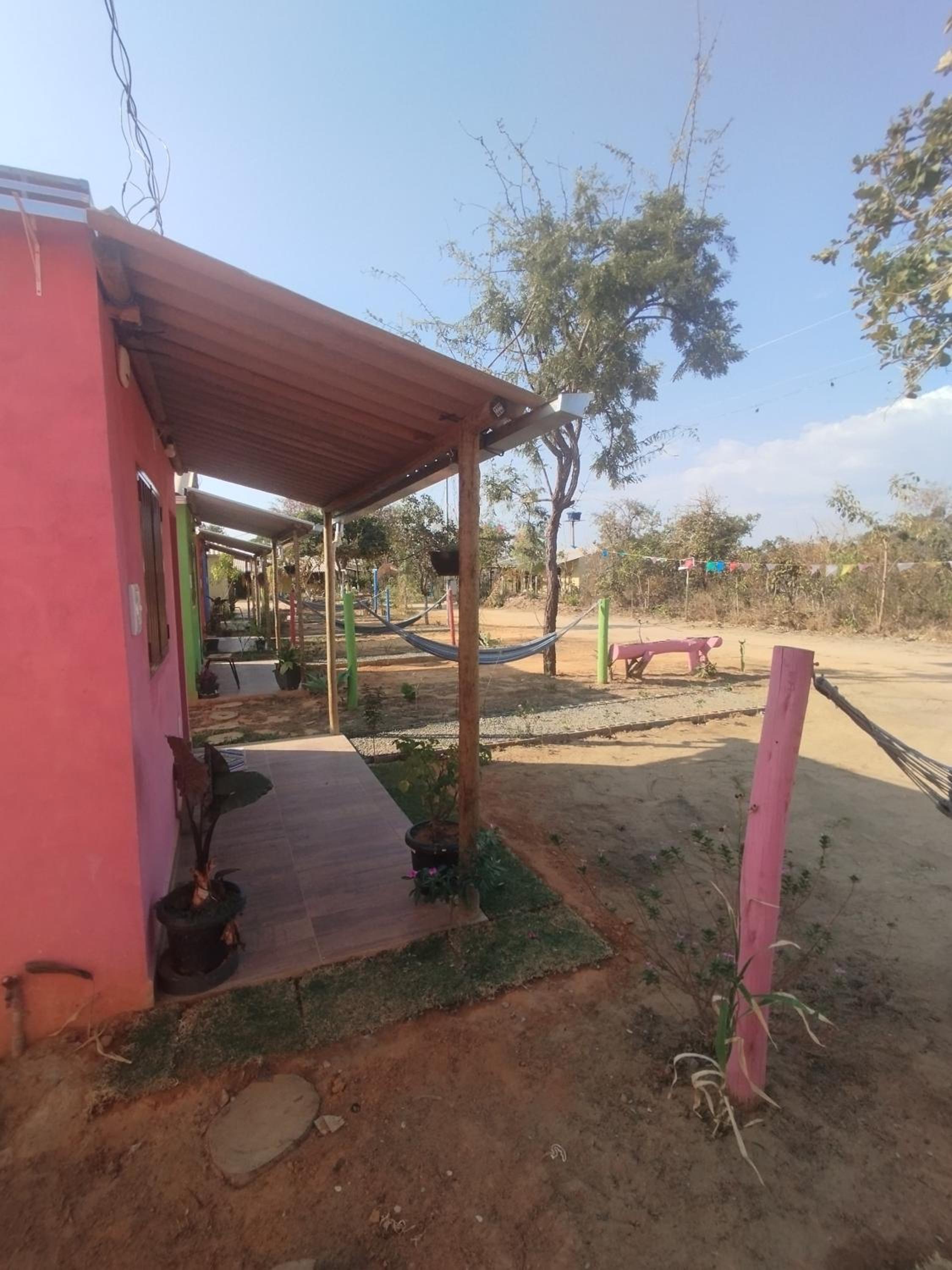 Pousada Sitio do Terrão a 500 metros da BR 040 e a 10 minutos da Prainha