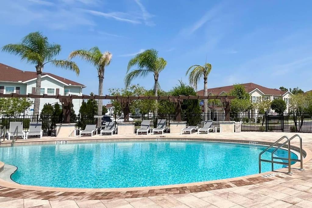 Spacious 4-Bedroom Family Retreat Near Disneyland!