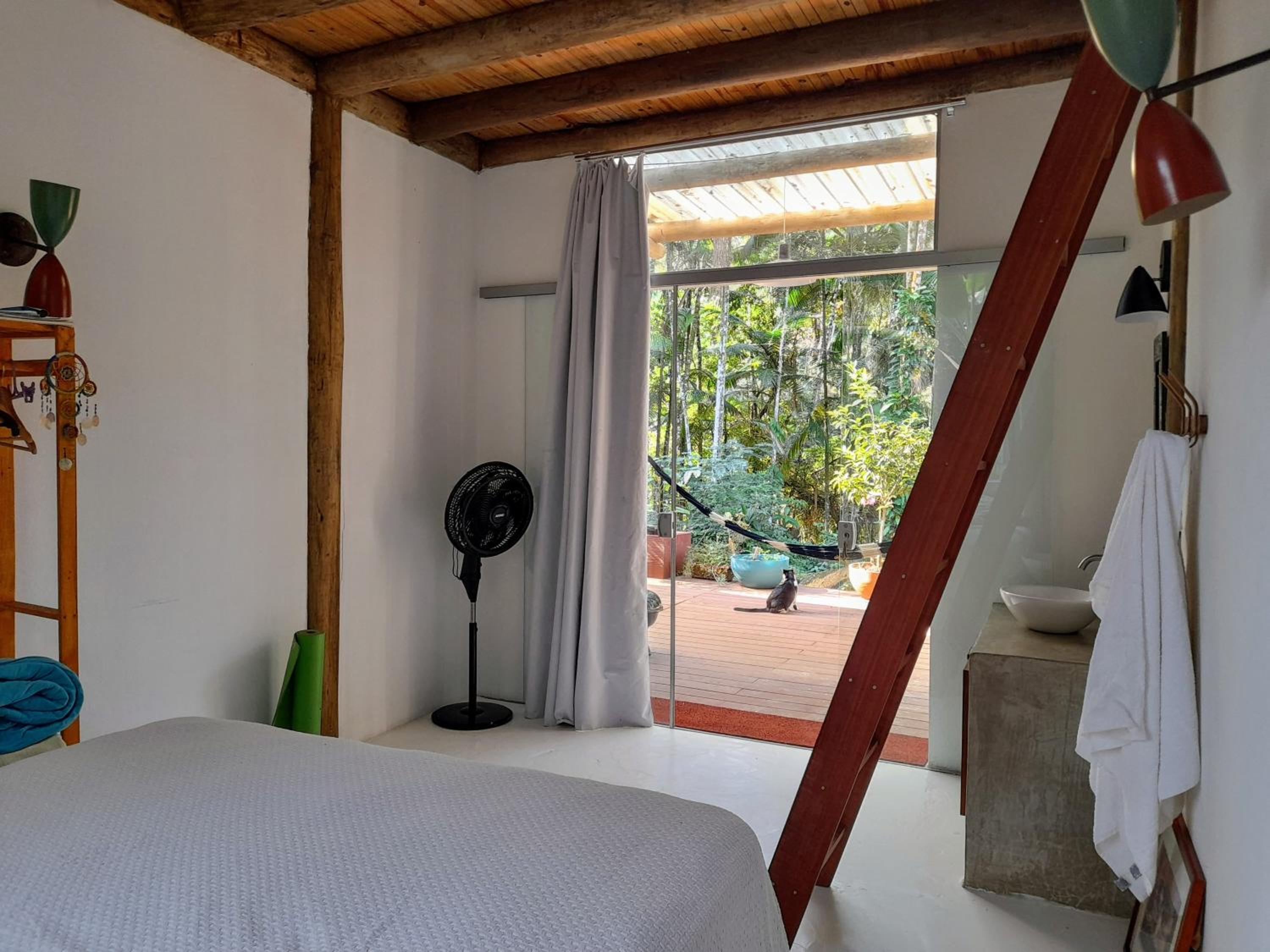 Quartos em sítio exuberante