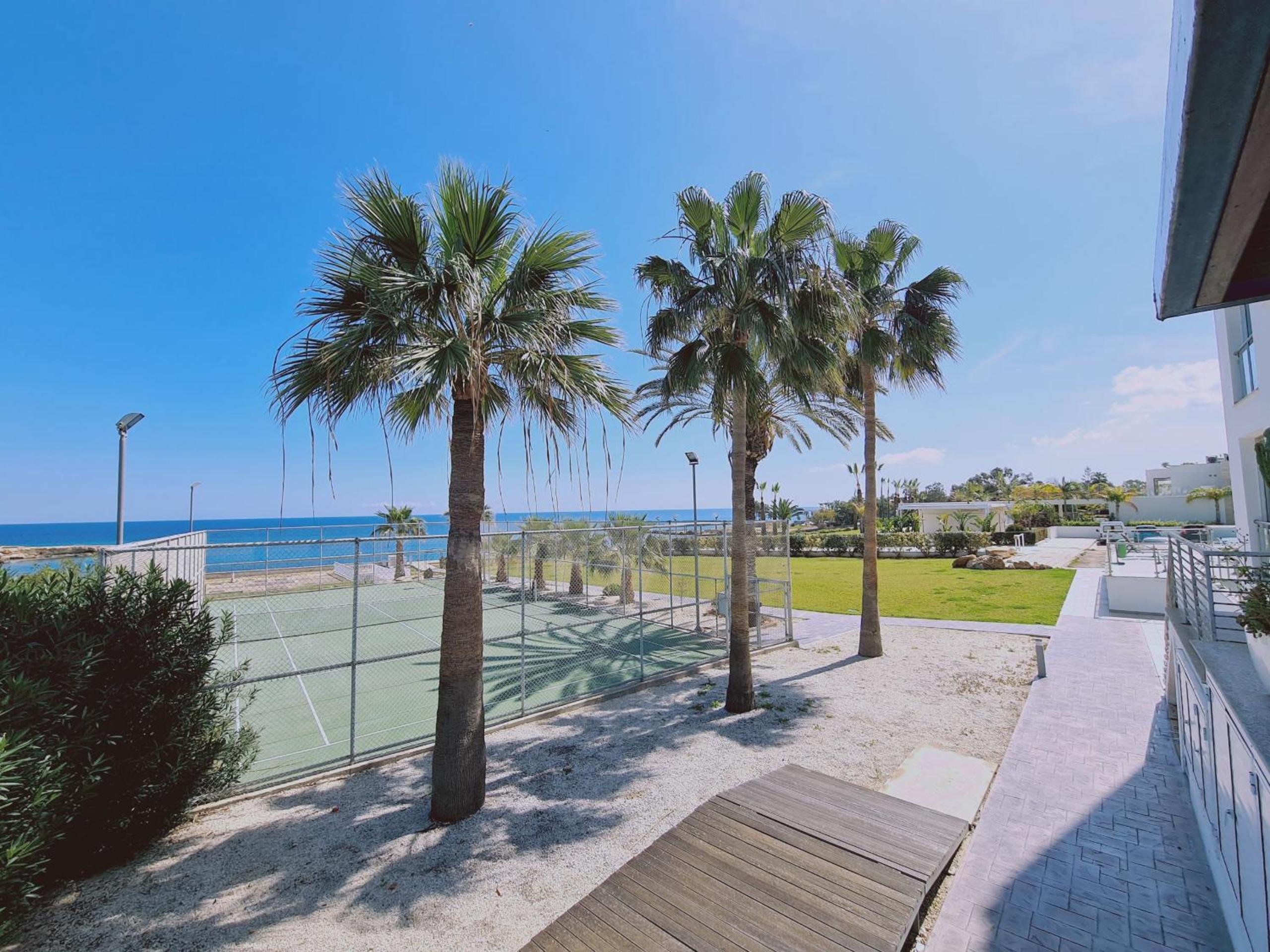 Coralli Privileges Apt