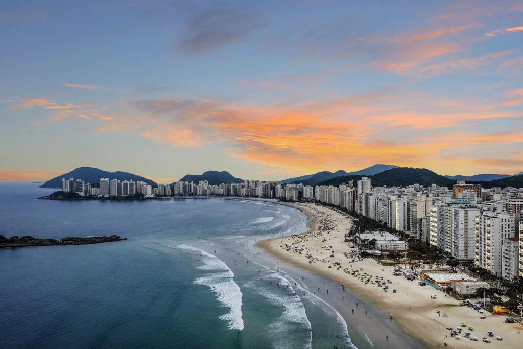 Vista Mar Frente para Praia 4 quartos Espaçosos