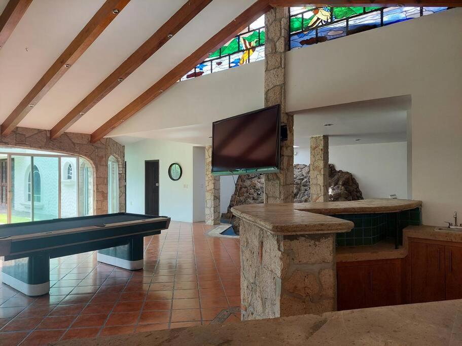 Casa con alberca view 2