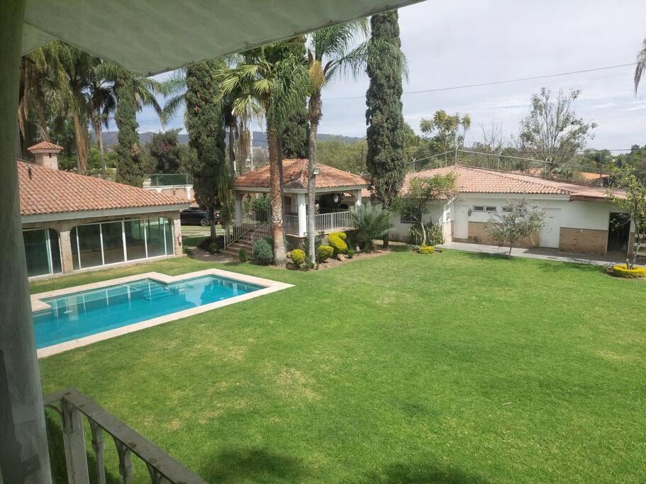 Casa con alberca view 5