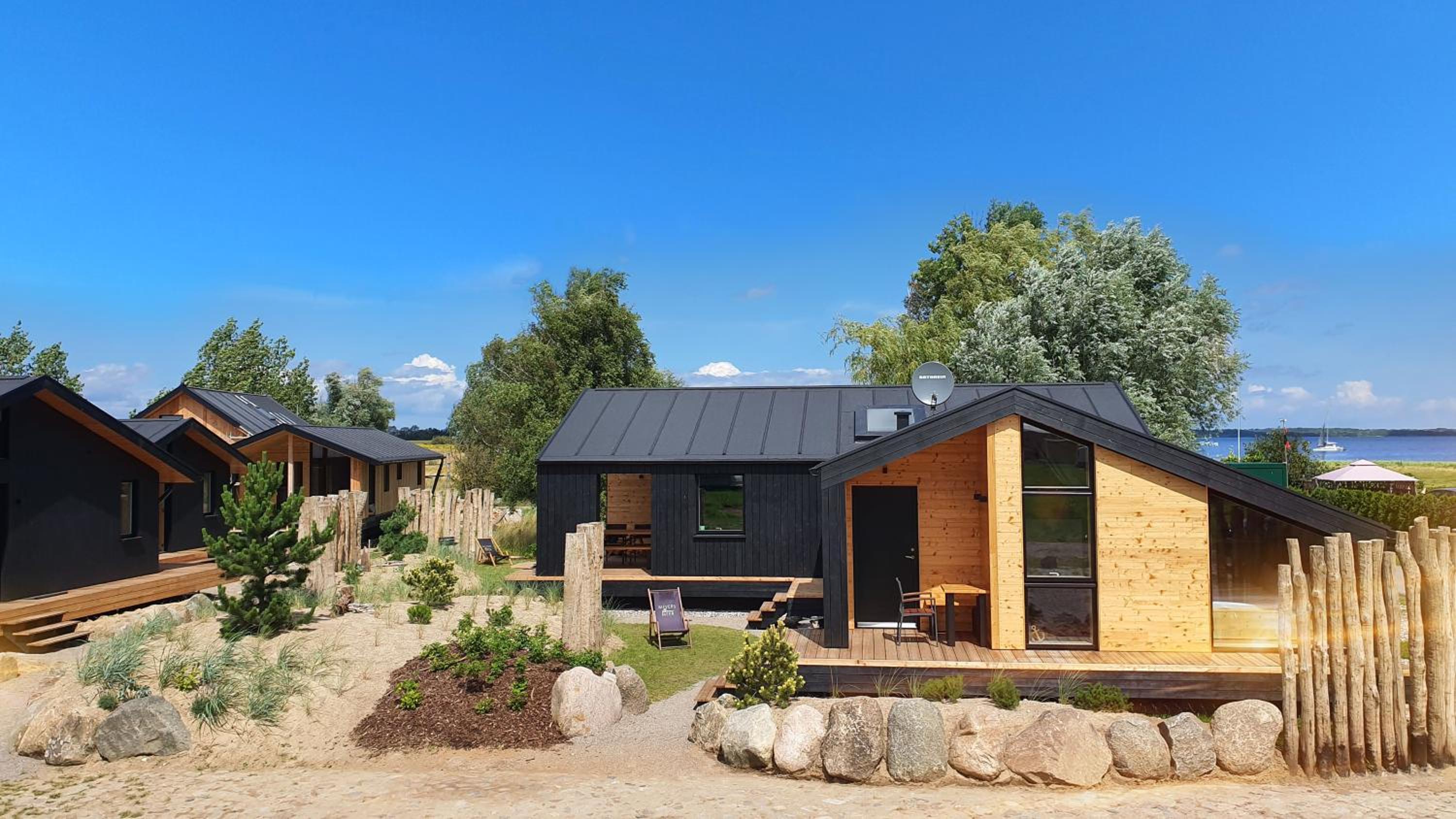 Werder Chalet -- COZYKOJE -- Ostsee Strand 150m I Sauna I eKamin I Tiny House mit Meerblick I 2 Pers und Kind I by 