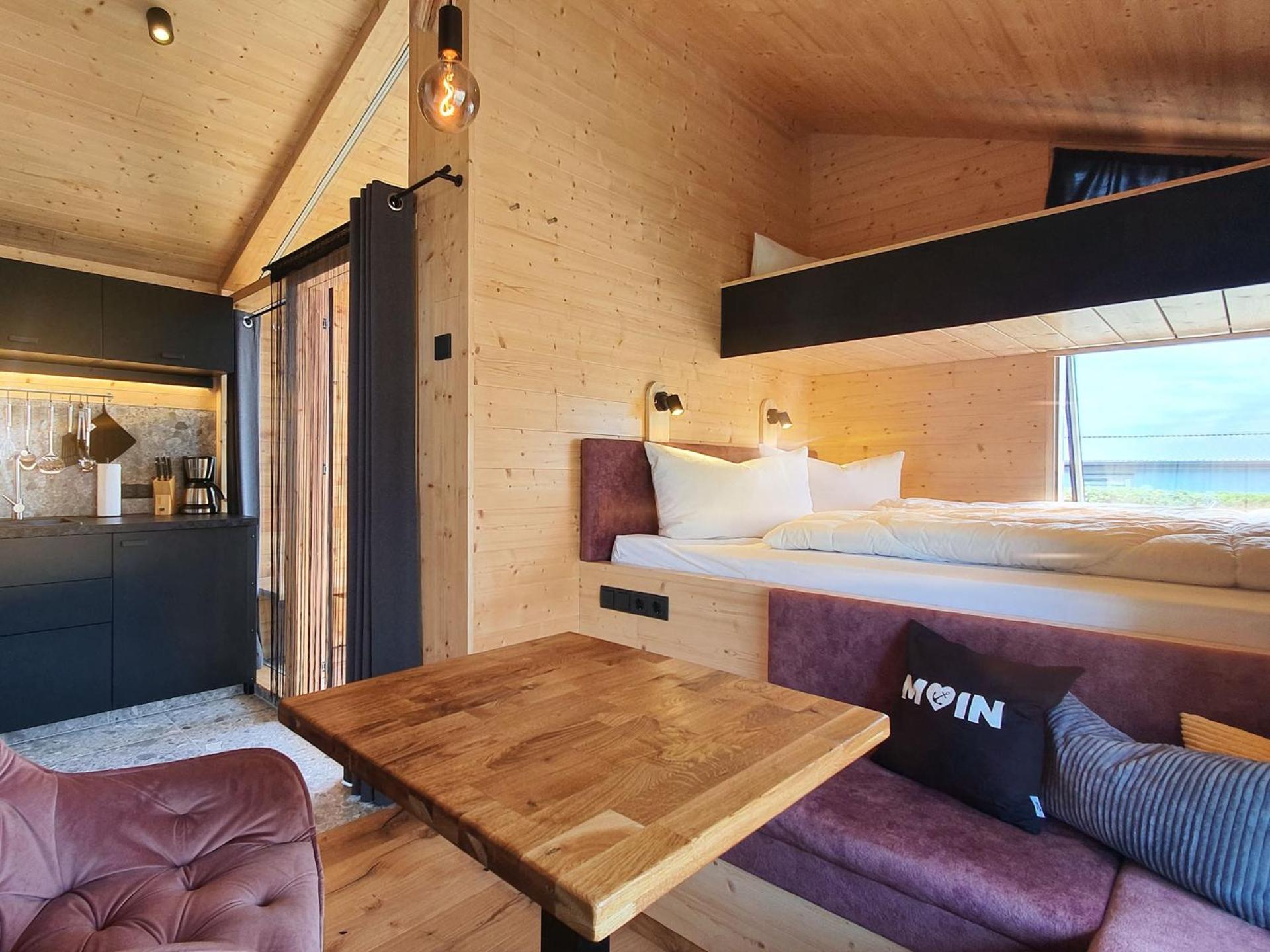 Werder Chalet -- COZYKOJE -- Ostsee Strand 150m I Sauna I eKamin I Tiny House mit Meerblick I 2 Pers und Kind I by 