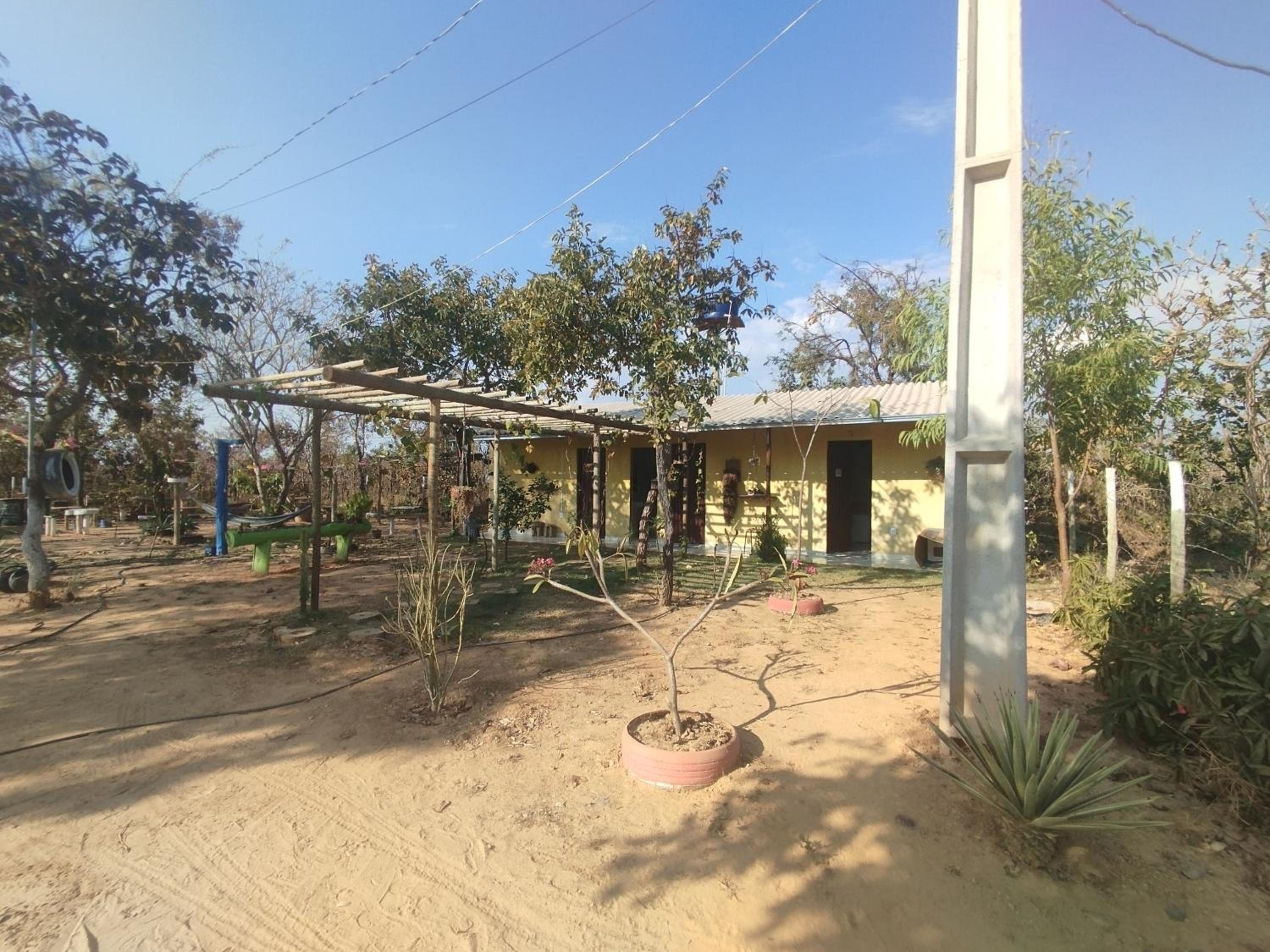 Pousada Sitio do Terrão a 500 metros da BR 040 e a 10 minutos da Prainha