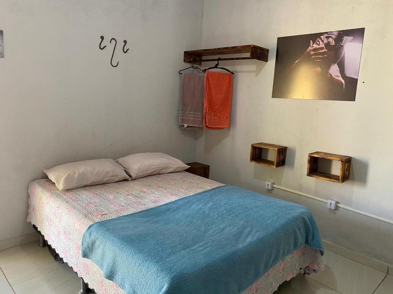Pousada Sitio do Terrão a 500 metros da BR 040 e a 10 minutos da Prainha
