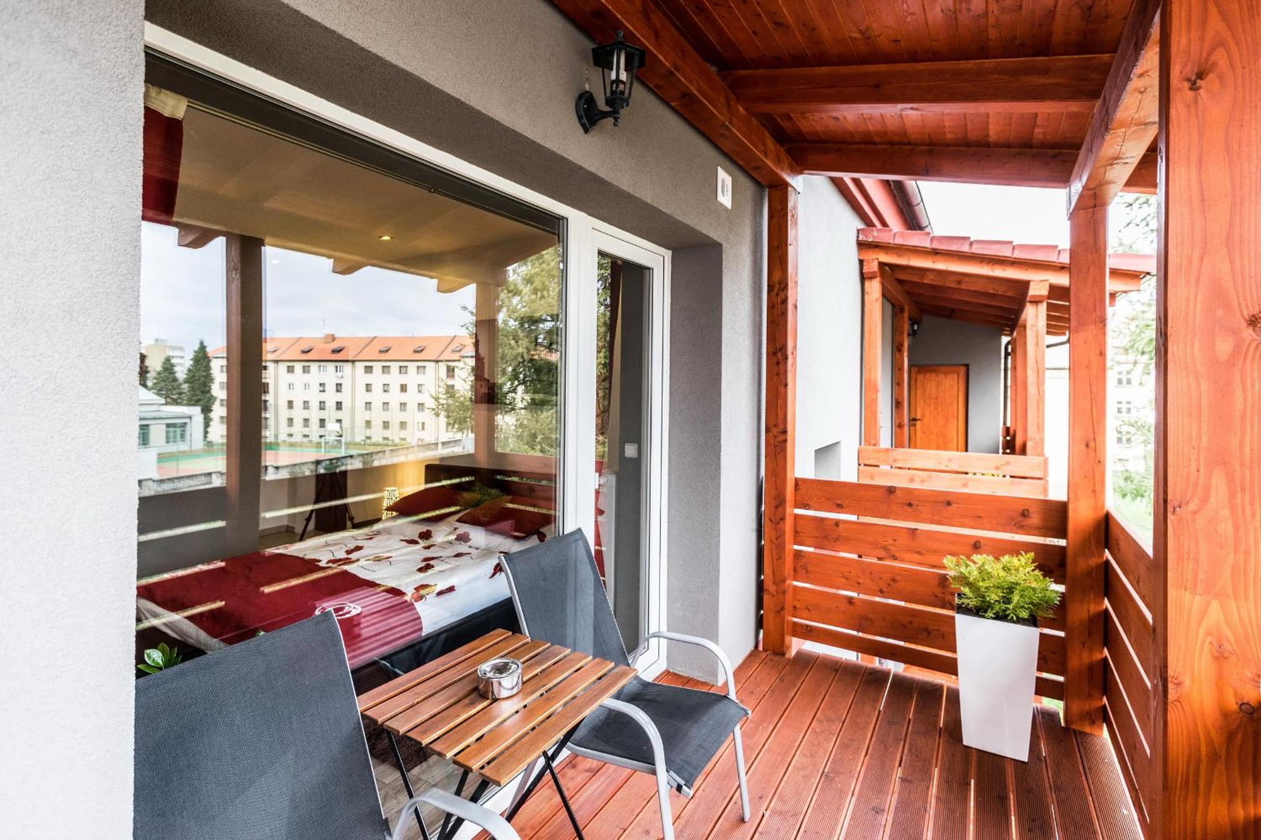 Hotel Apartments Benešova 6