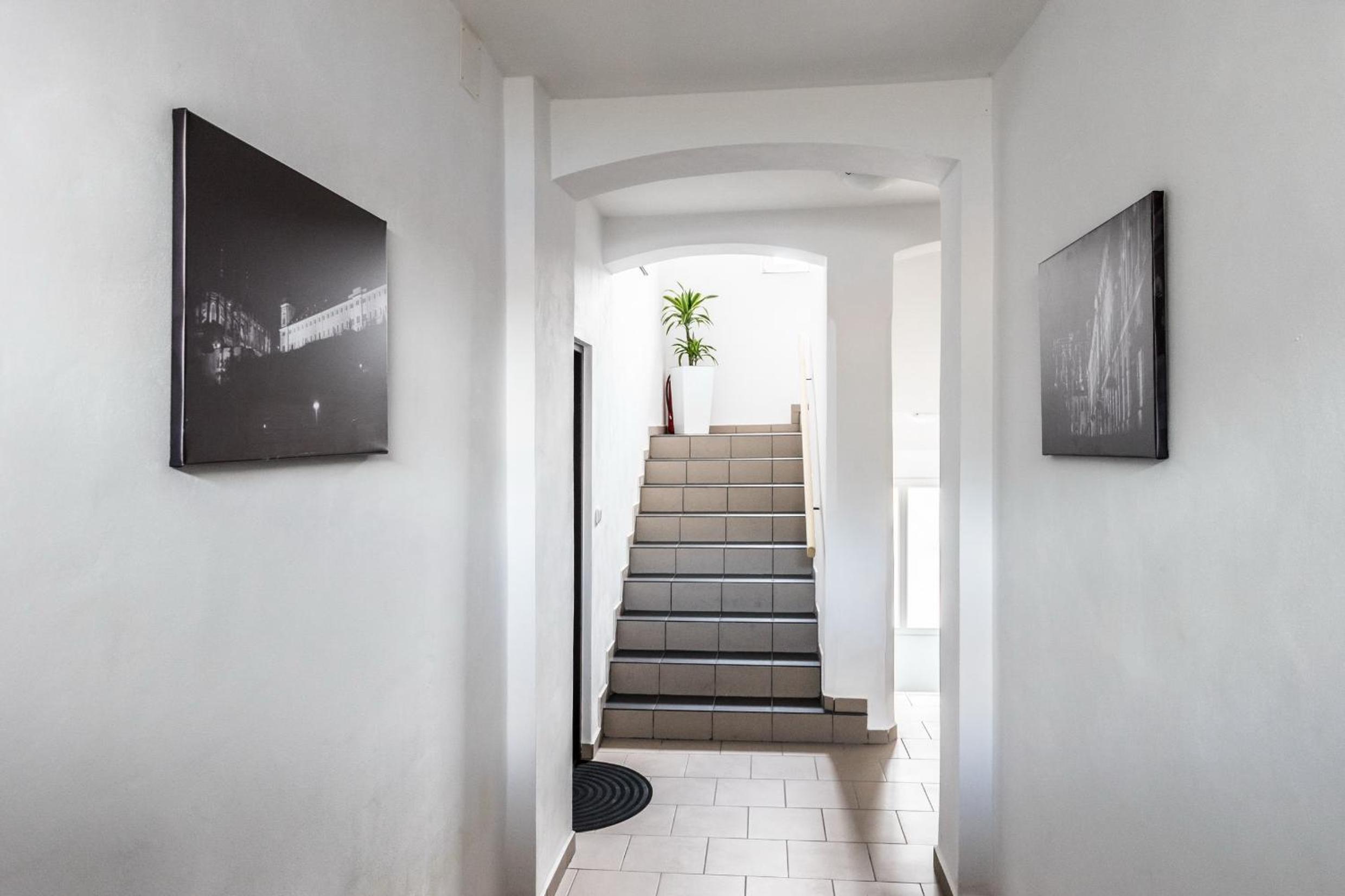 Hotel Apartments Benešova 6