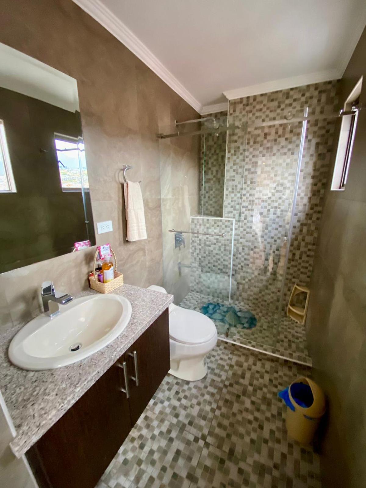 Departamento de Lujo, Cuenca, Adrianashome