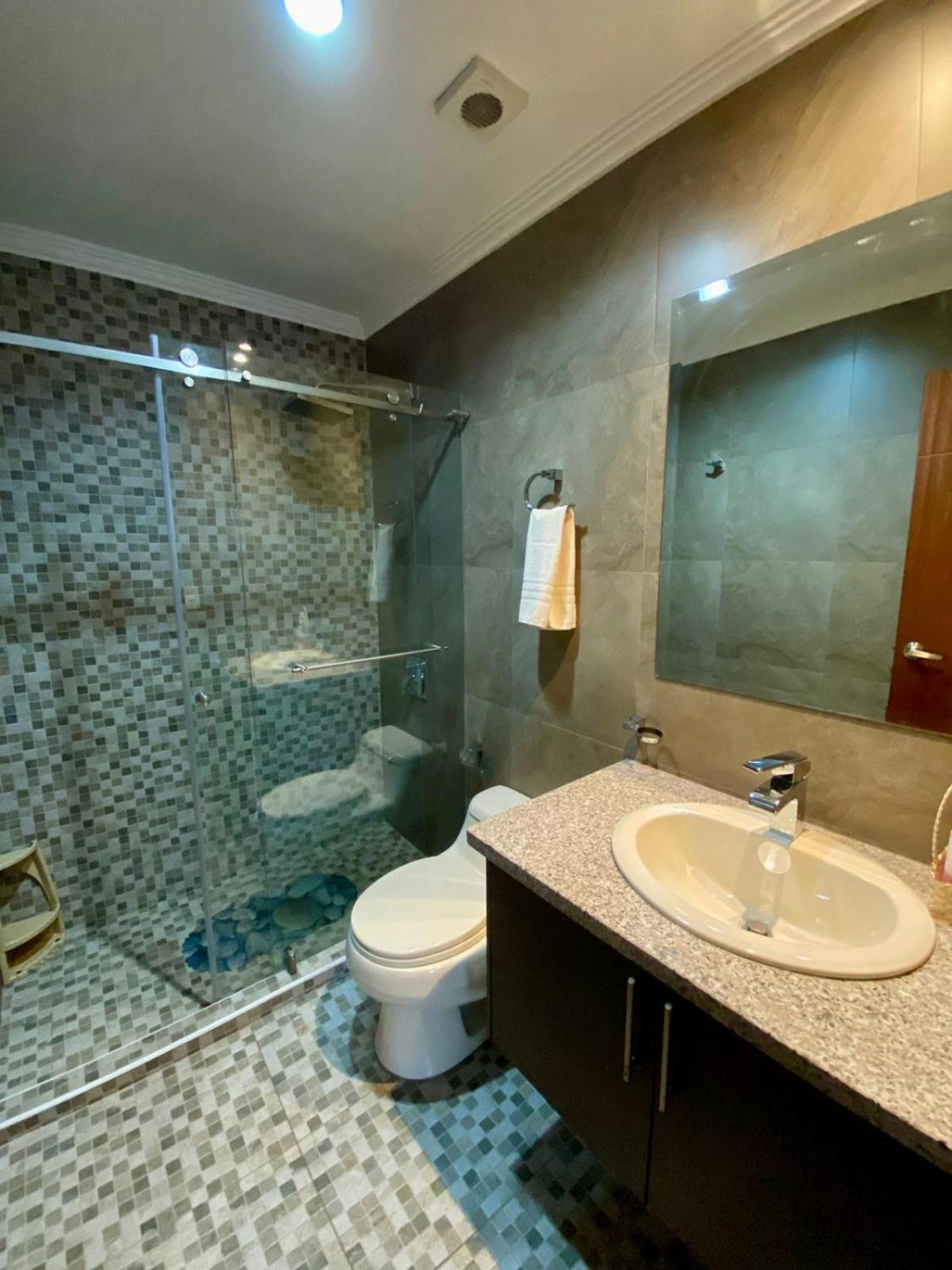Departamento de Lujo, Cuenca, Adrianashome