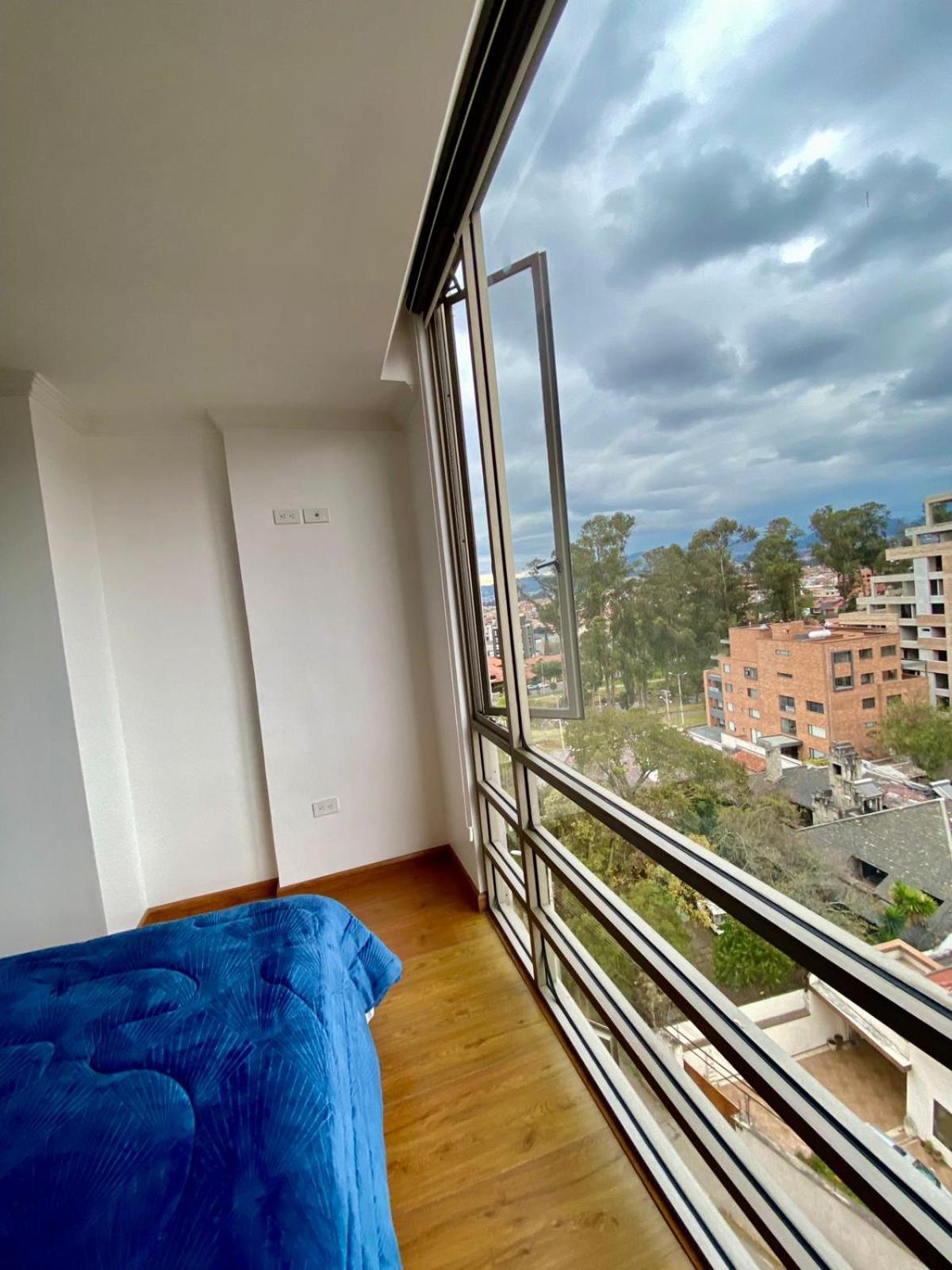 Departamento de Lujo, Cuenca, Adrianashome