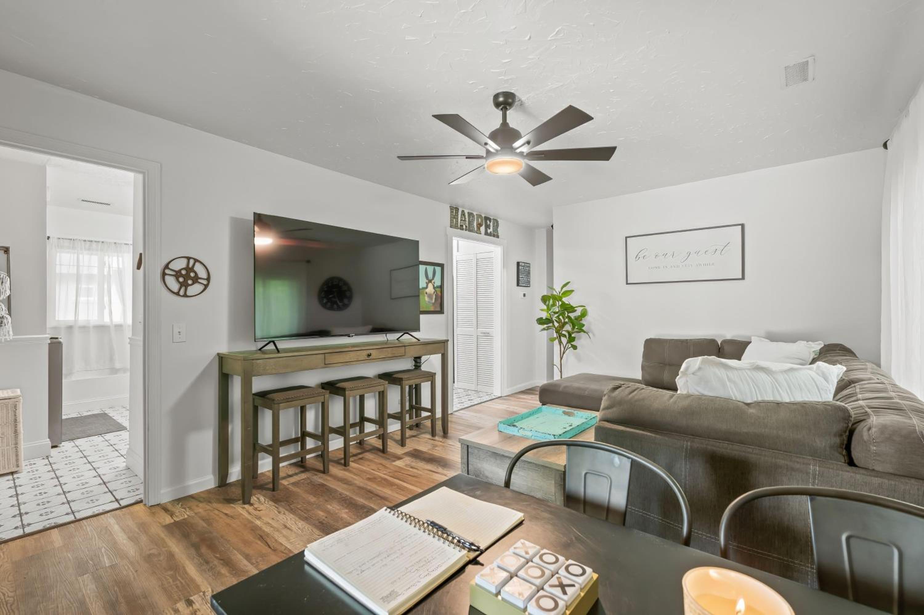 Bloomington Vacations - Bear Creek Cottage - Property Image 3