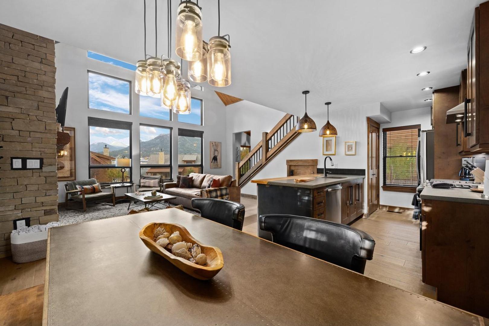 Beautiful Views! Jacuzzi, Indoor Outdoor Fireplace, Steps to Lake Estes - Property Image 50