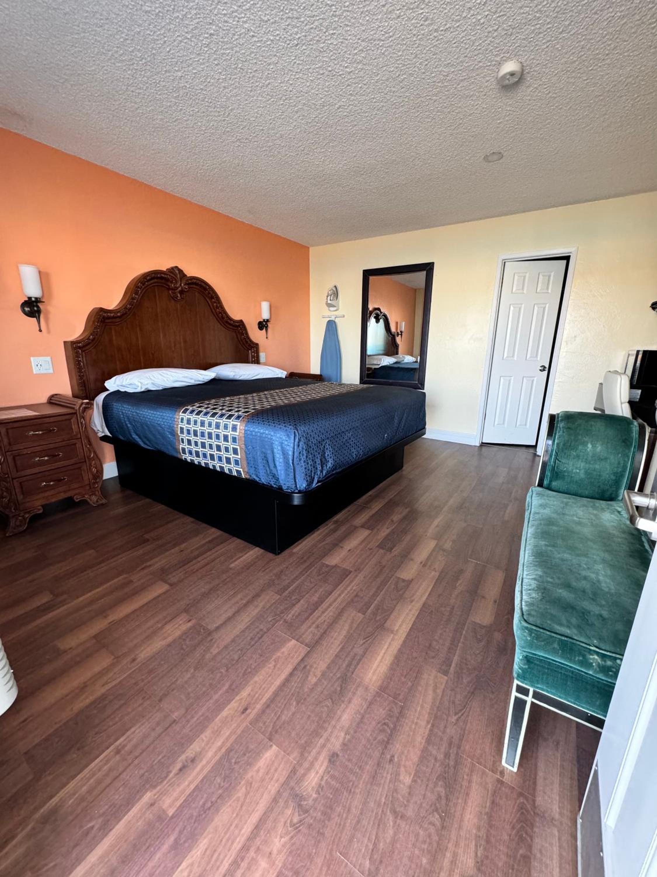 Walden Motel