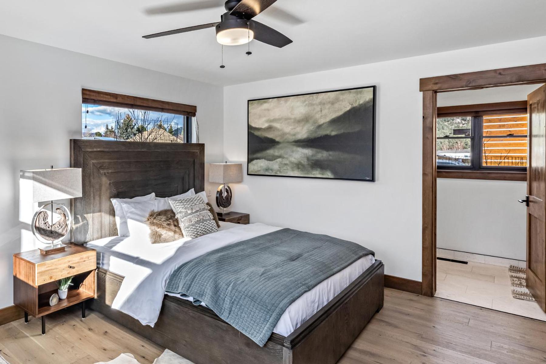 Private end unit with Jacuzzi, Two Patios, and Indoor Outdoor Fireplace - Property Image 22