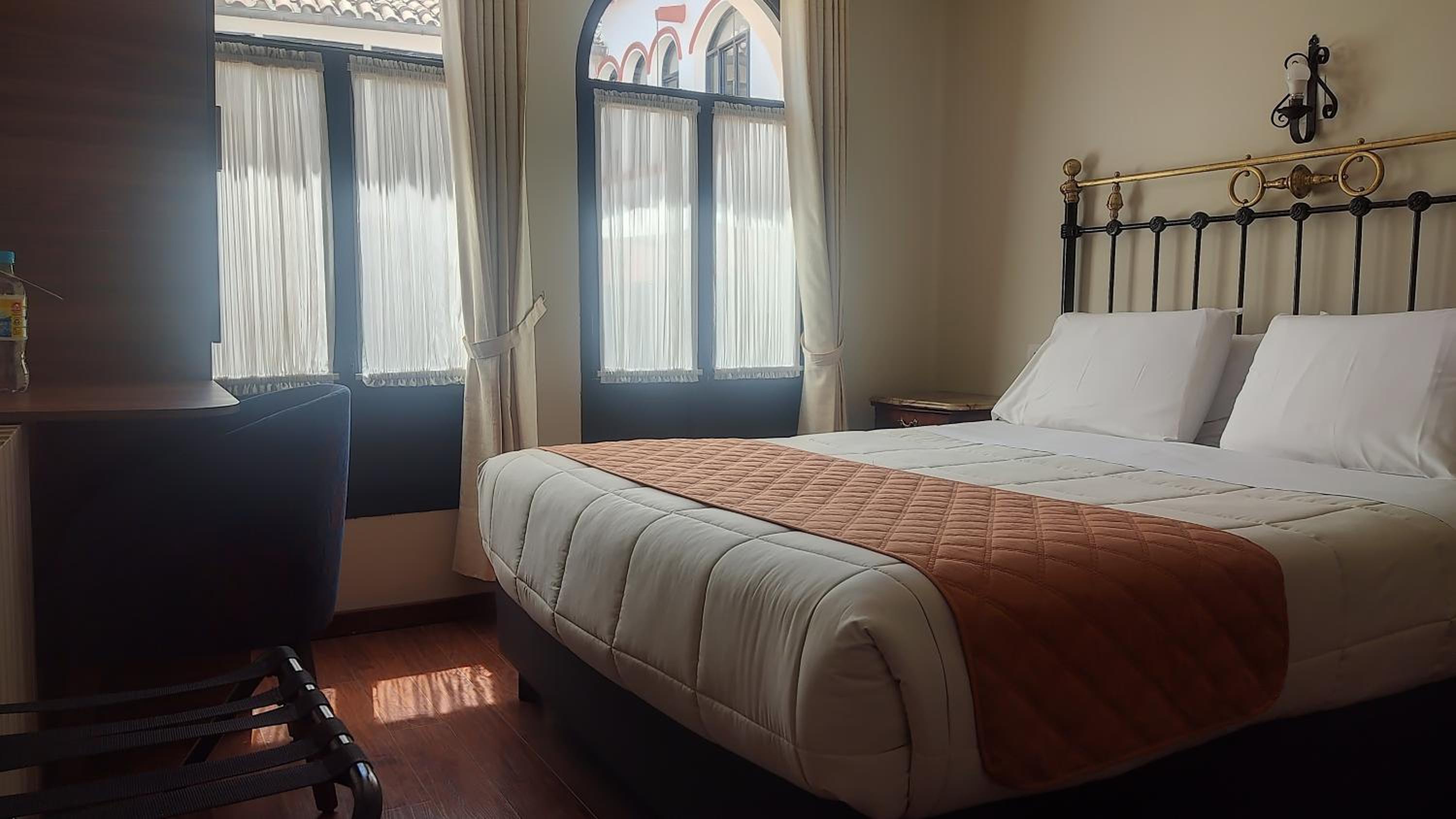 Colonial Hotel Boutique