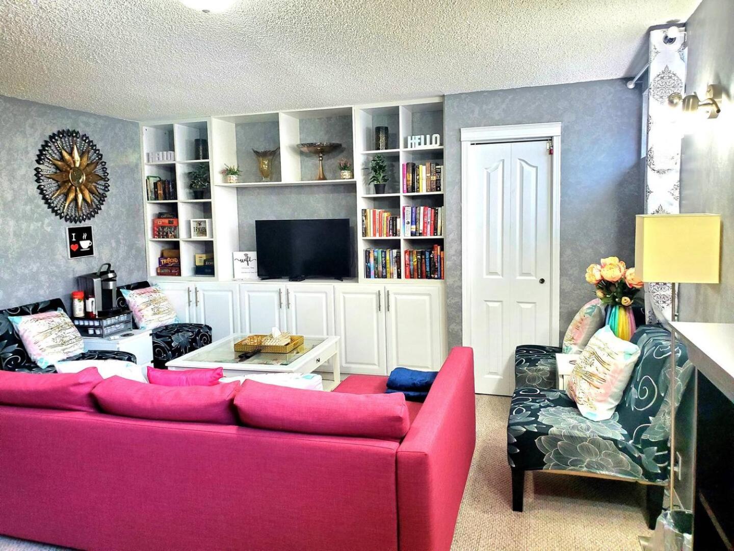 33 Executive Home, Ac, Airport