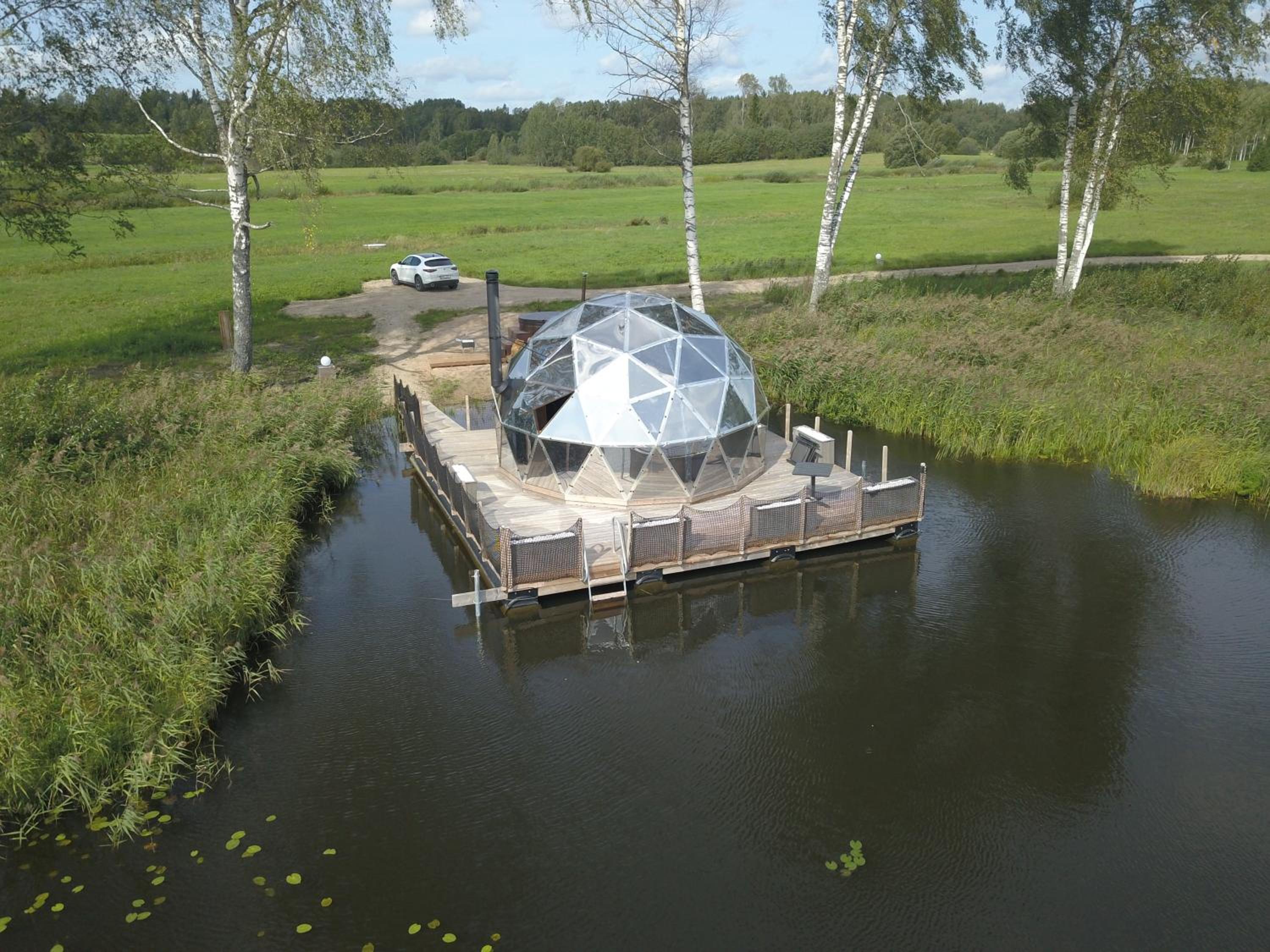 Photo 10