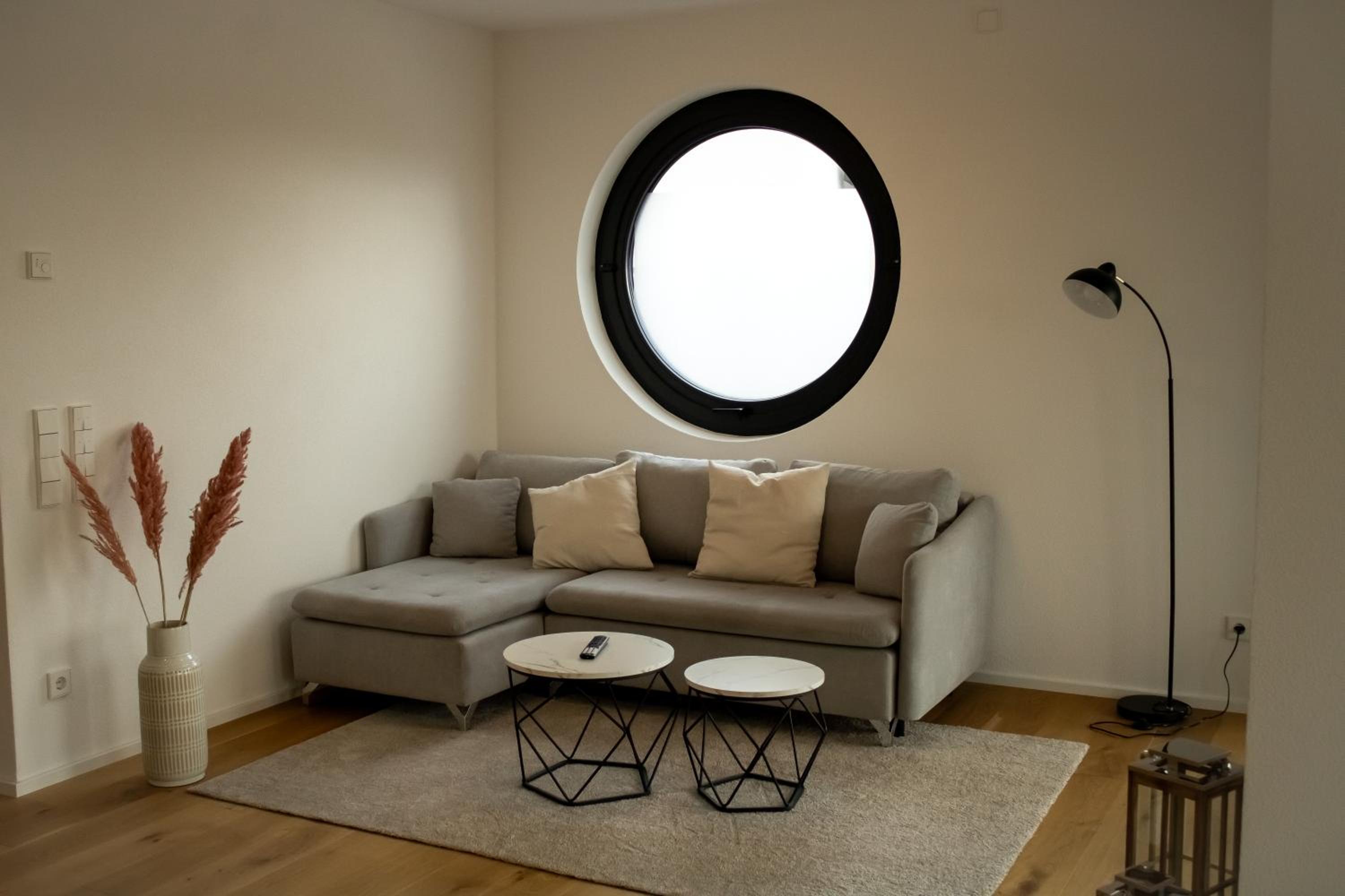 KEEP Hosting M11 Apartments am Kocher mit Balkon, Küche und Parkplatz