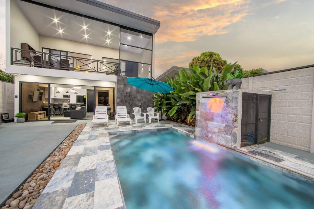 Volcano House