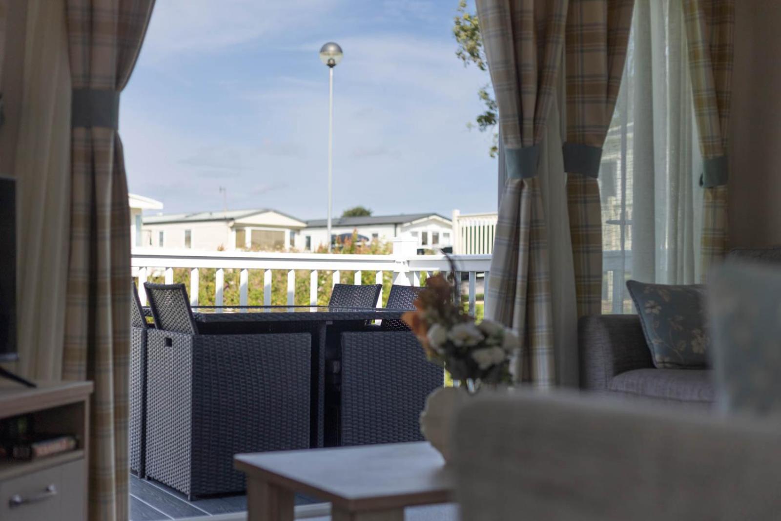 Hiba Luxury Caravan At Parkdean Cayton Bay Holiday Park view 3