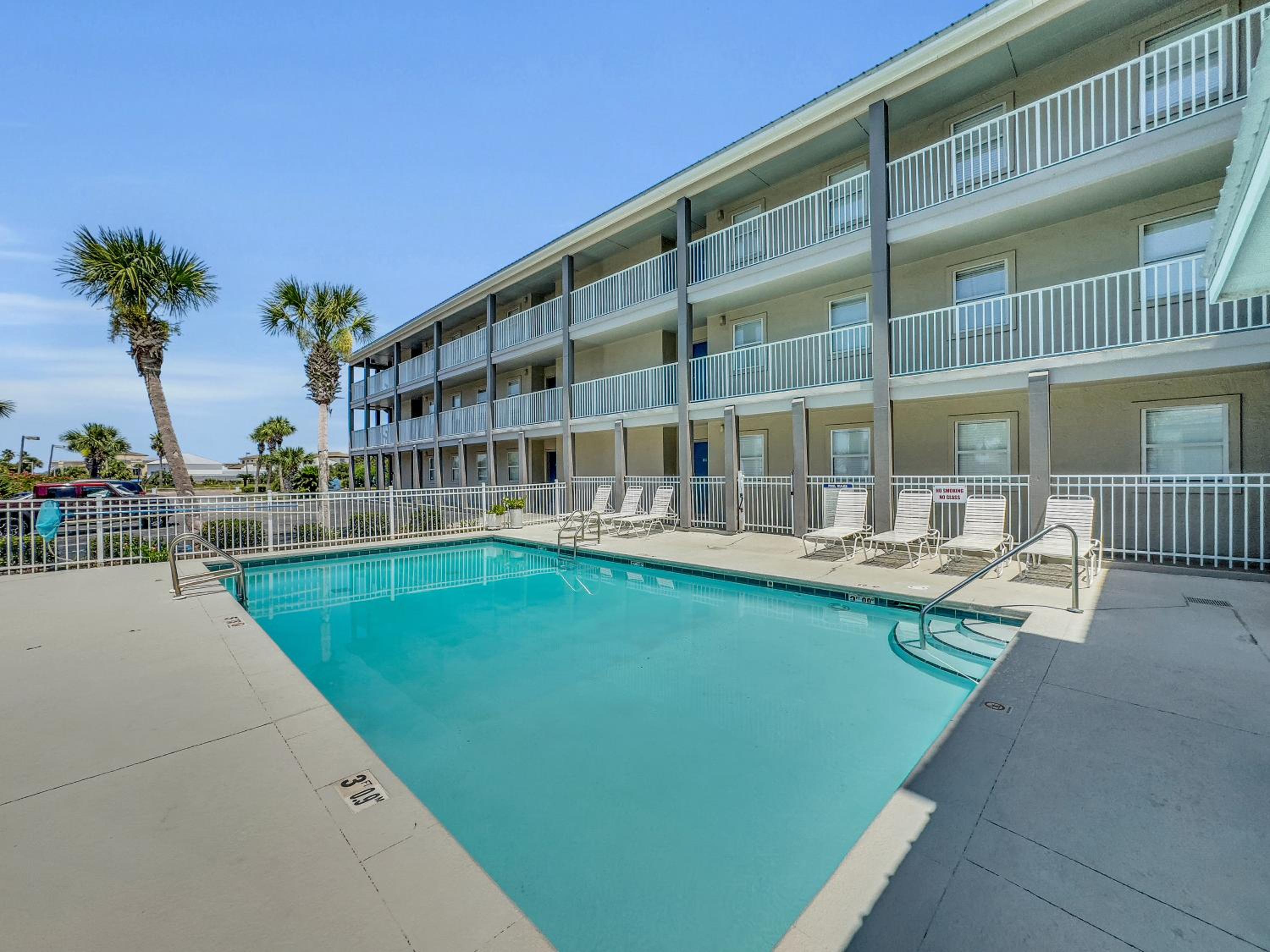 Summer Breeze 12 by Current Tides Vacation Rentals view 3