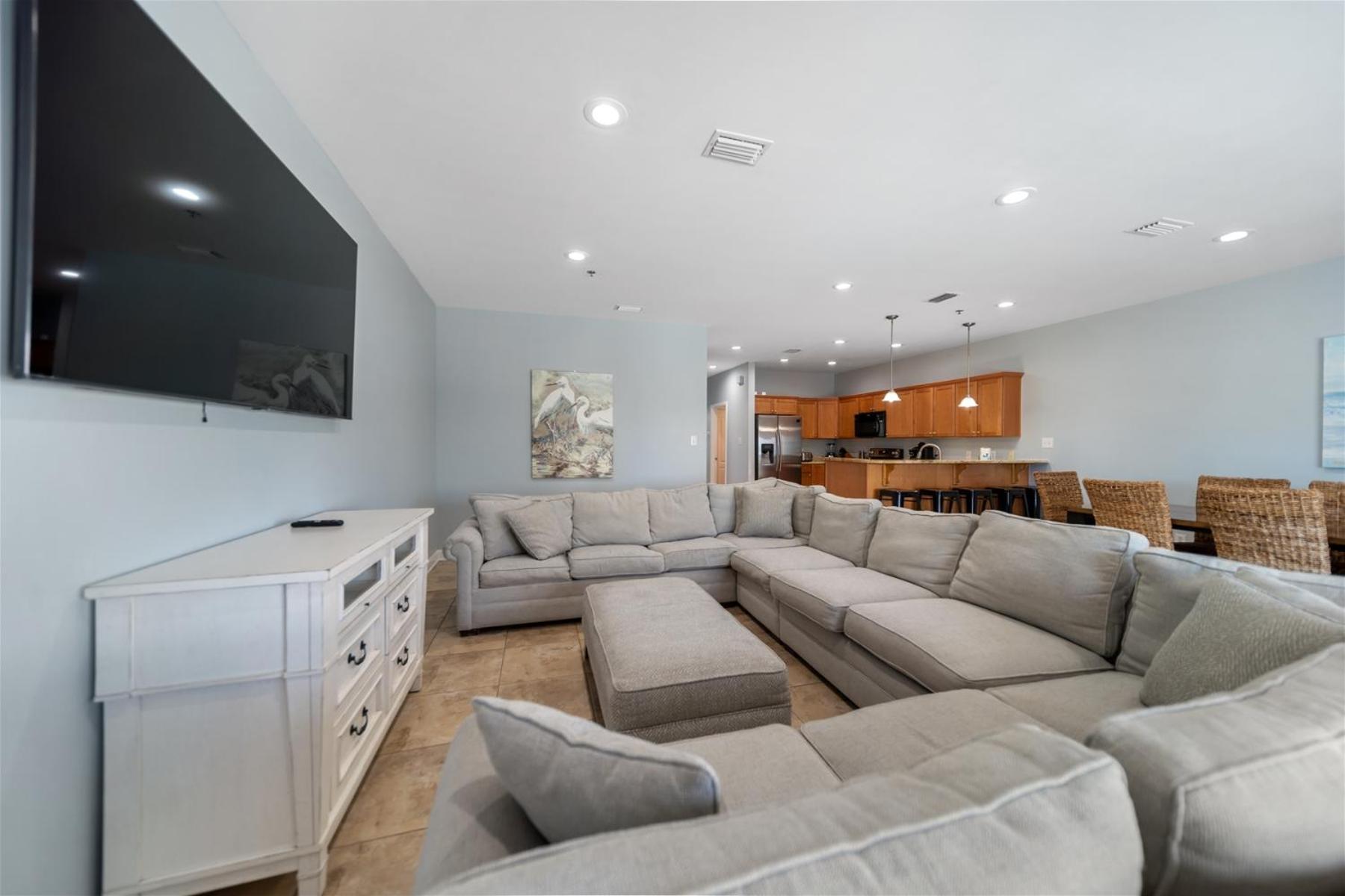 Del Mar 5 by Current Tides Vacation Rentals view 3