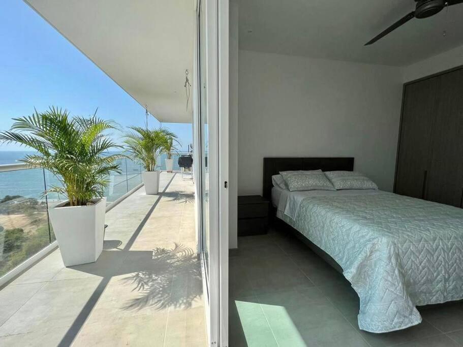 Espectacular Apartamento 211 M2, Playa Dormida Dos