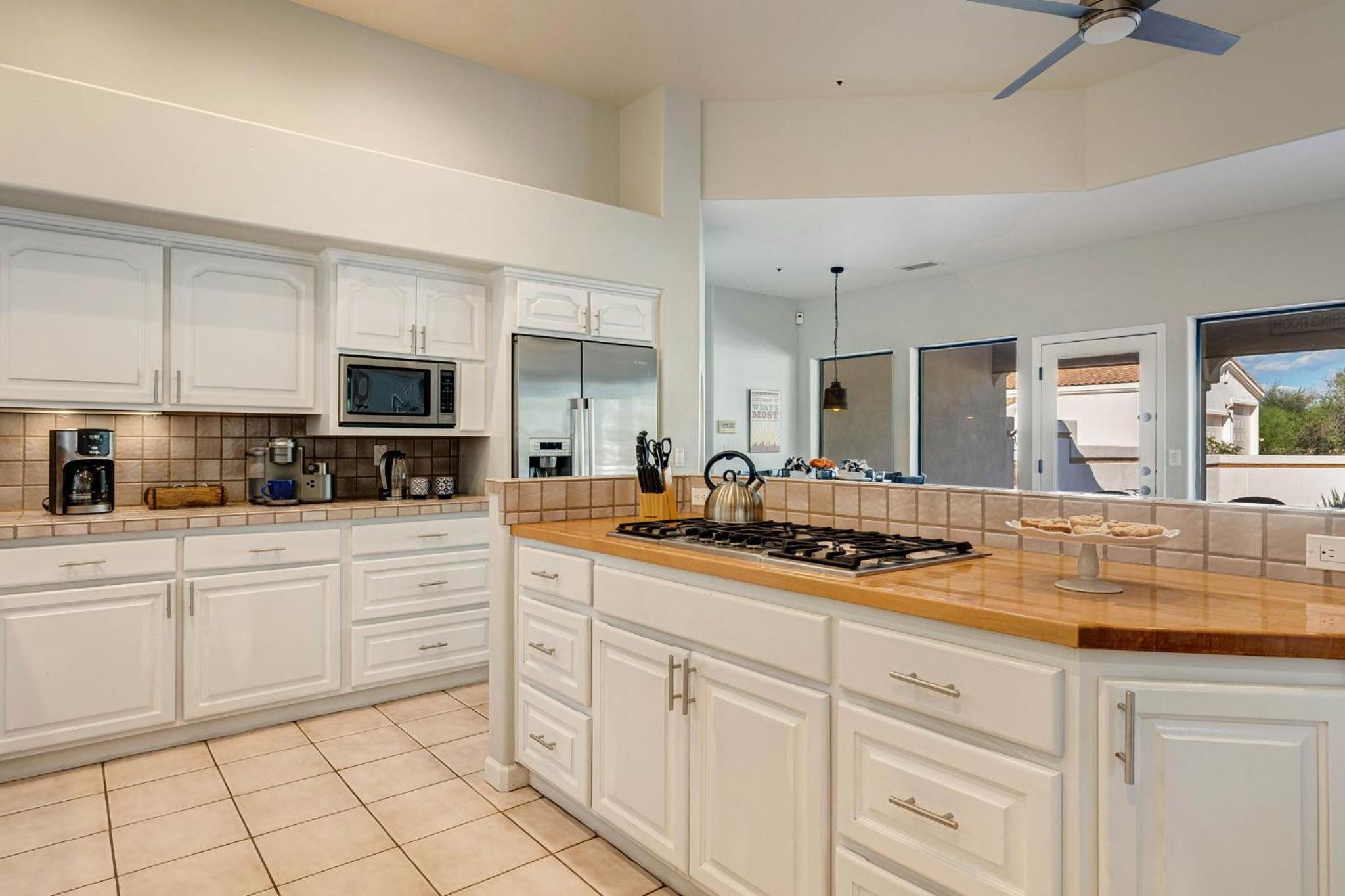 Rancho Relaxo by PaseoHomesAZ with Pool, Spa and Separate Casita