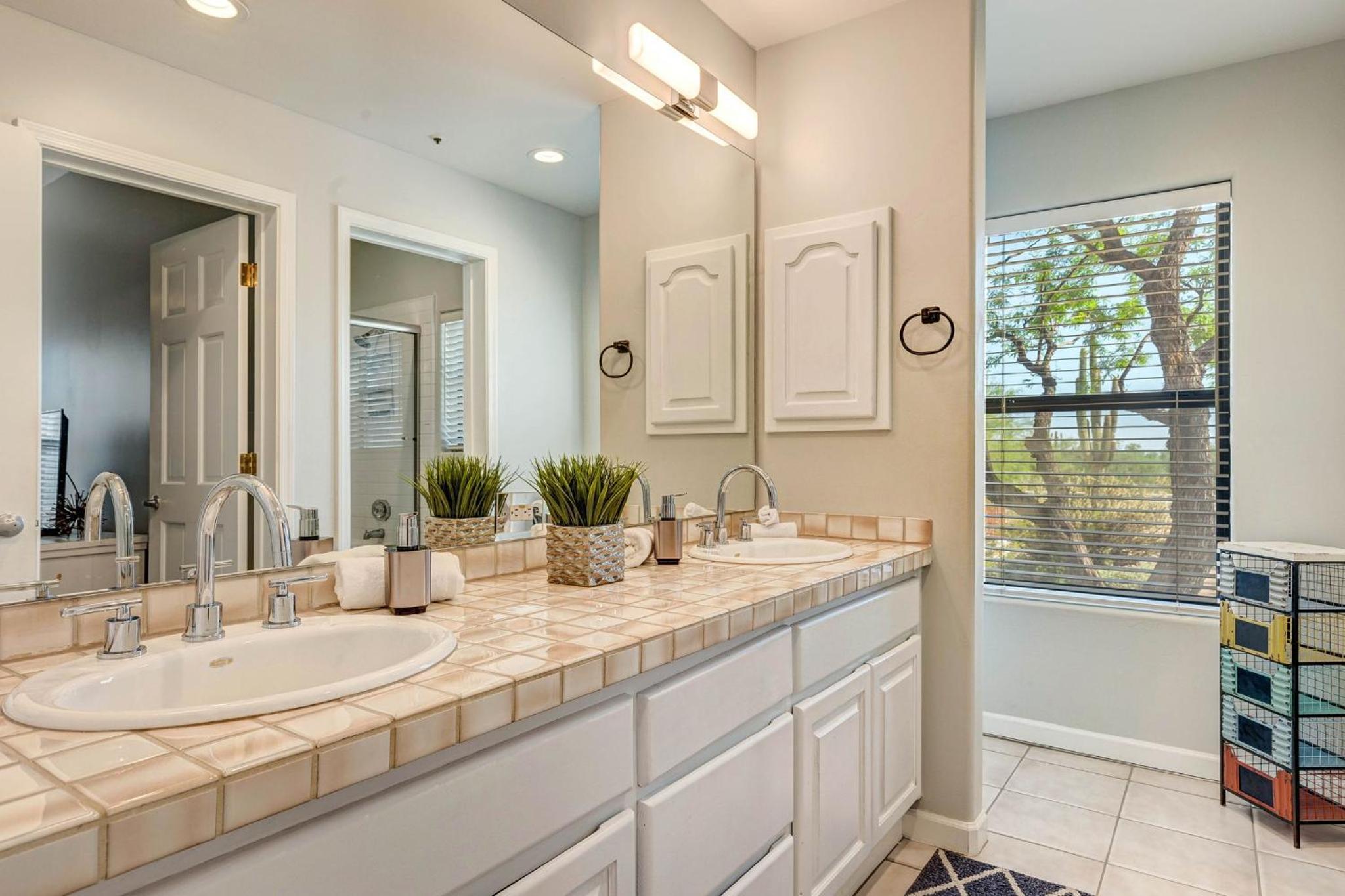 Rancho Relaxo by PaseoHomesAZ with Pool, Spa and Separate Casita