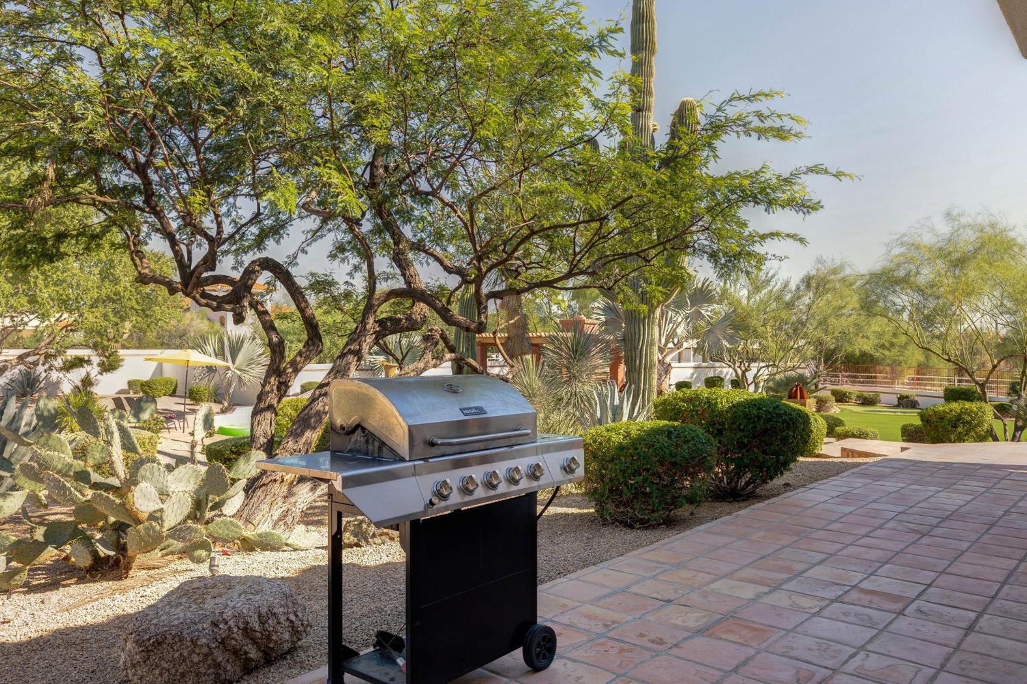 Rancho Relaxo by PaseoHomesAZ with Pool, Spa and Separate Casita