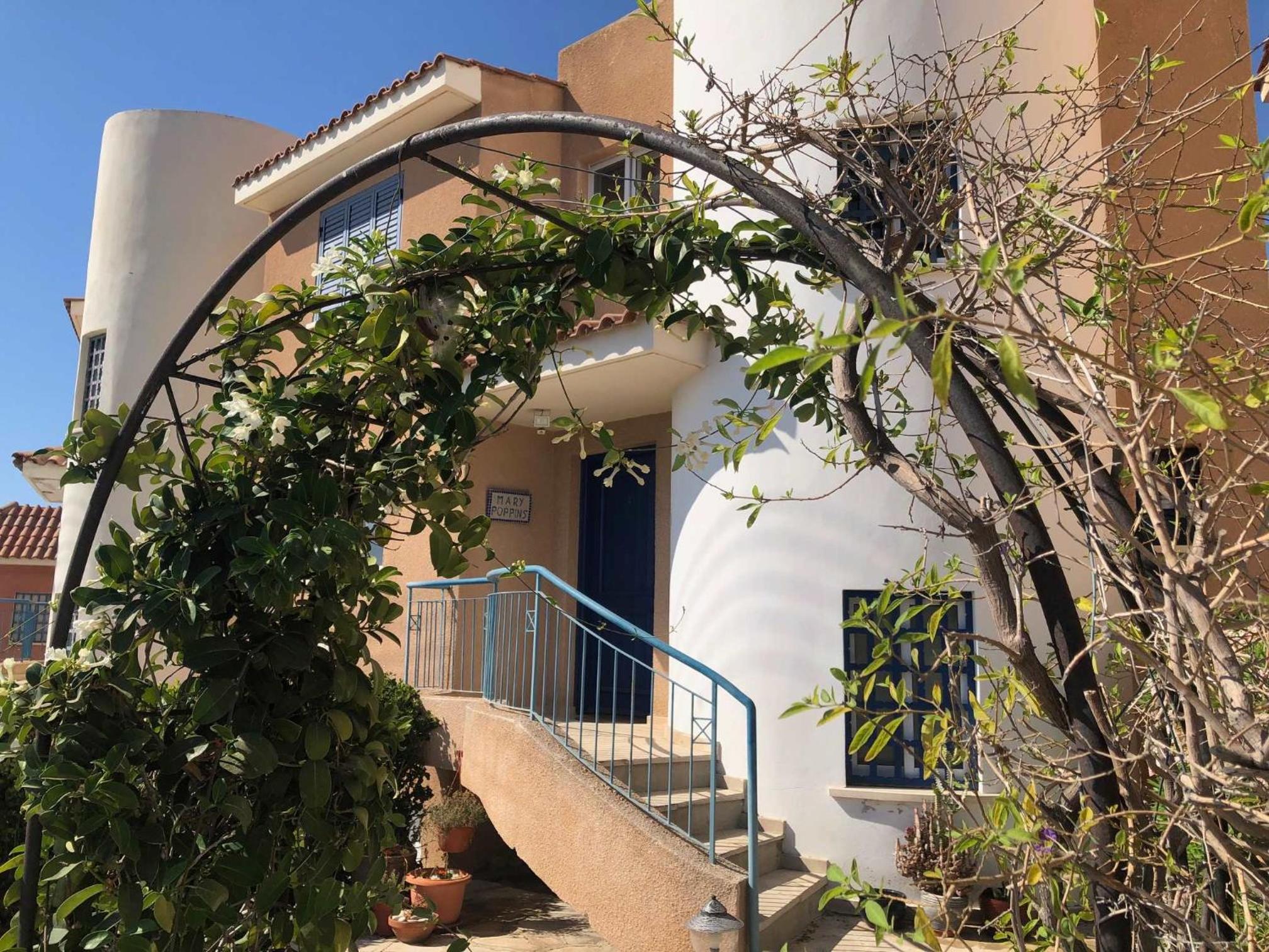 Spacious 3BR Villa - 5-Min to St Georges Beach - Perfect for Families