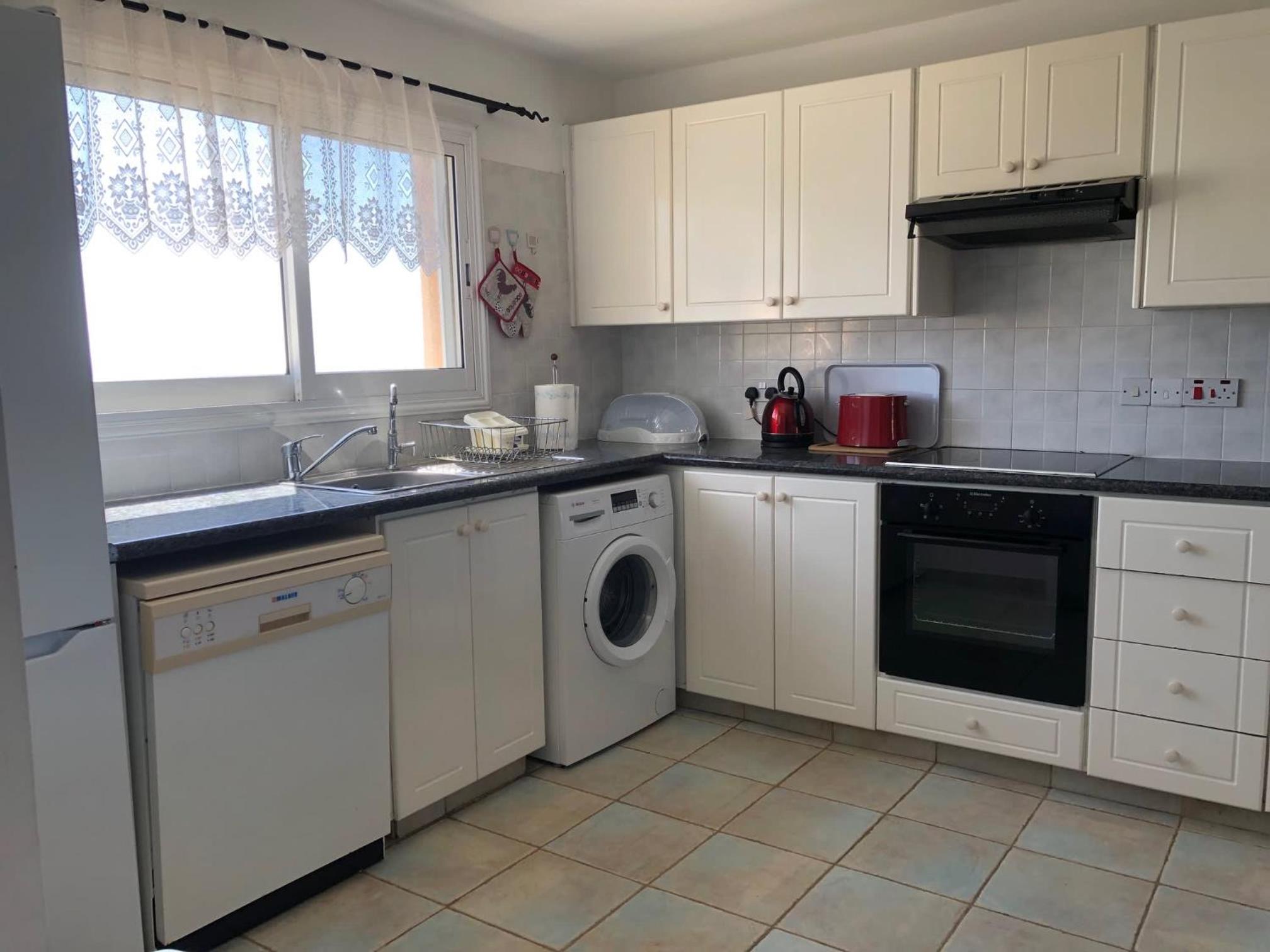 Spacious 3BR Villa - 5-Min to St Georges Beach - Perfect for Families
