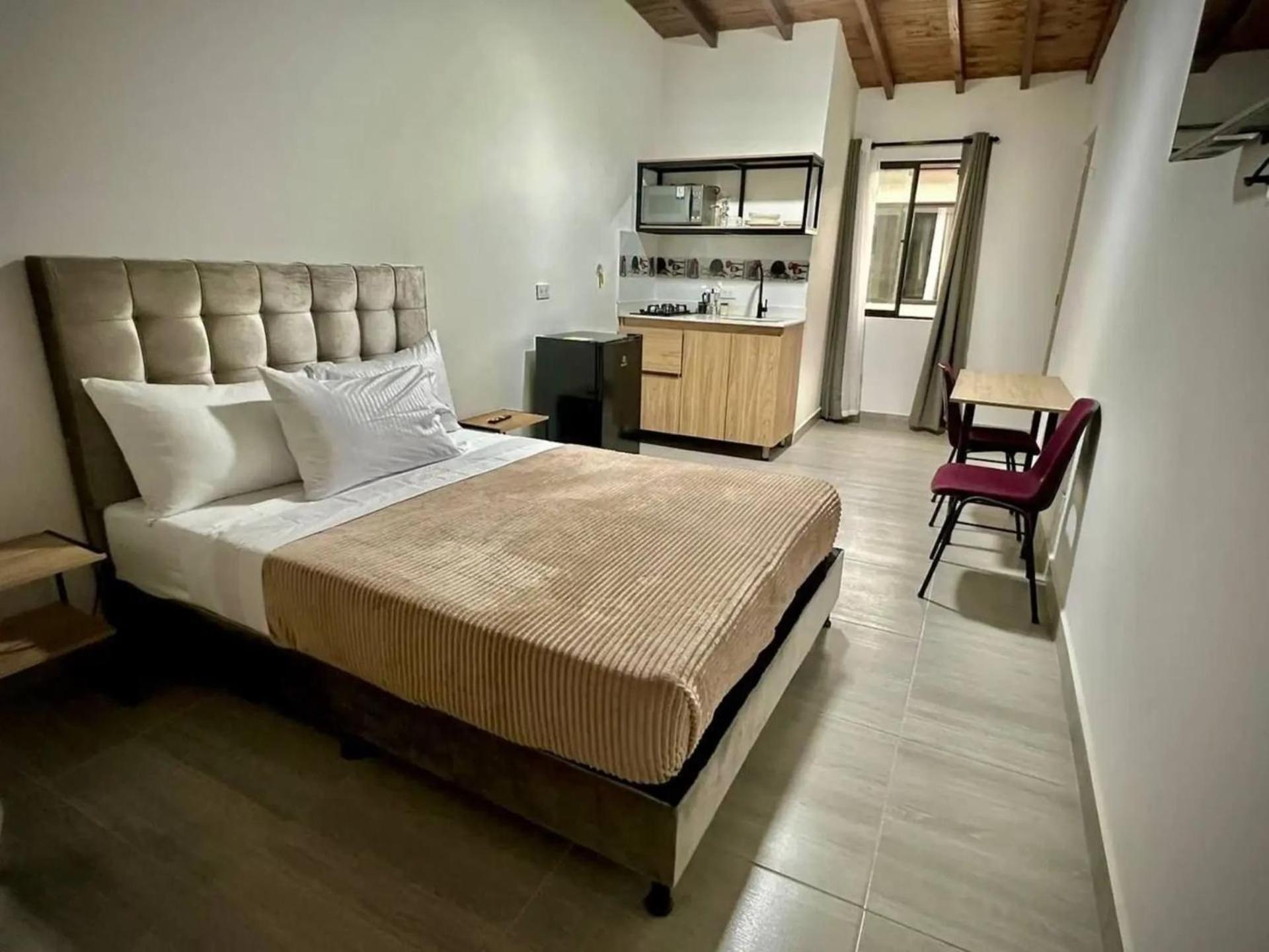 Apartahotel en Laureles