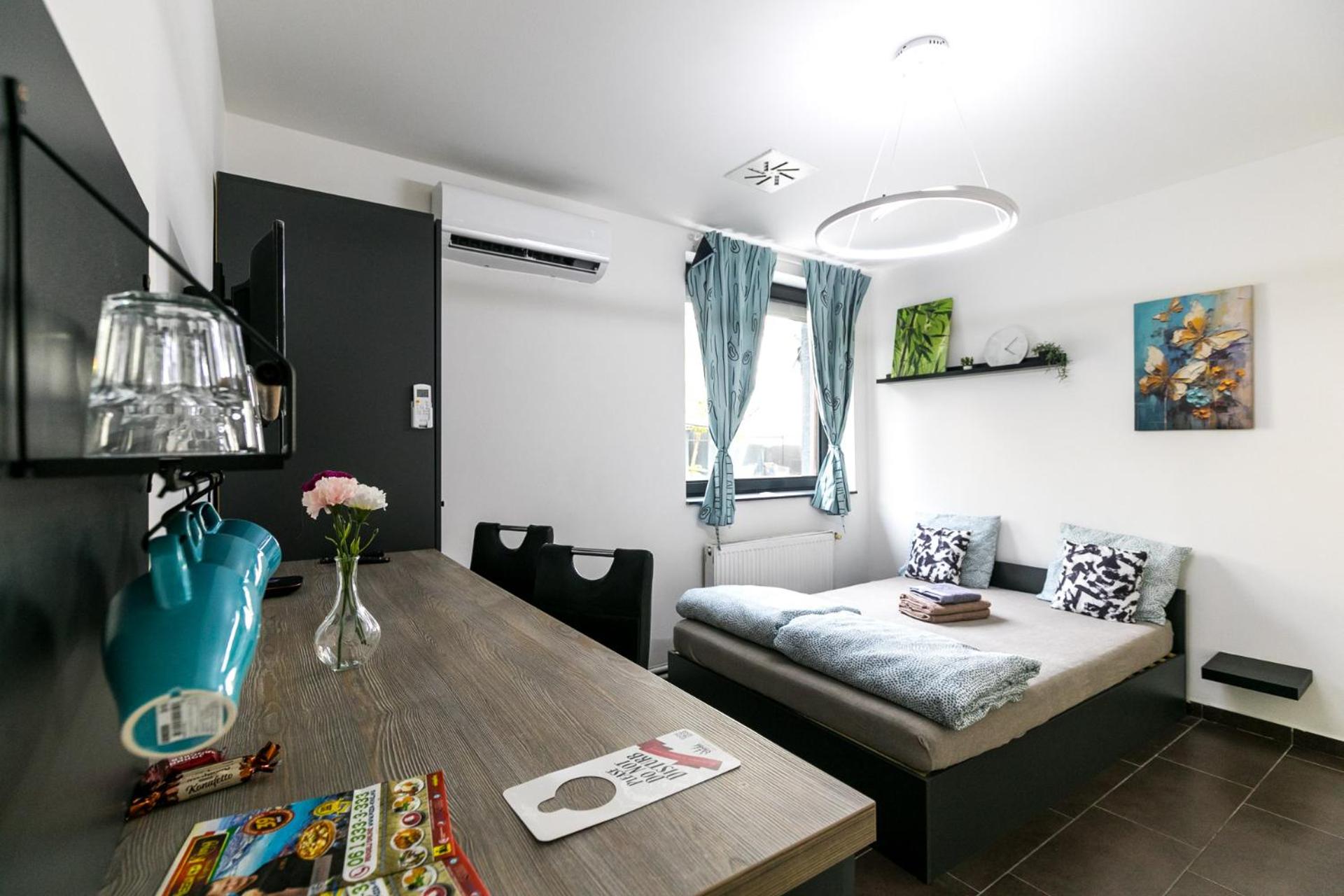 Mariposa Apartments