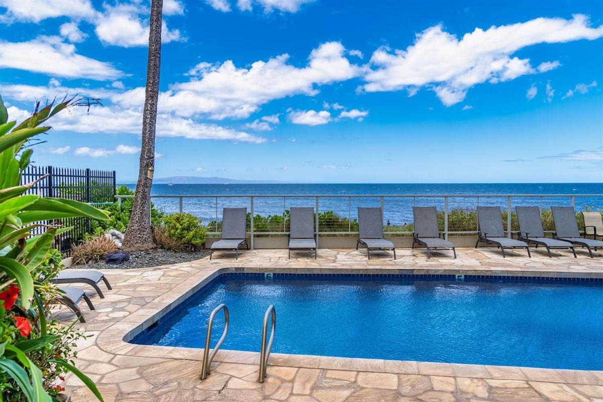 Beachfront Condo—3 bedrooms—Fully Renovated view 5