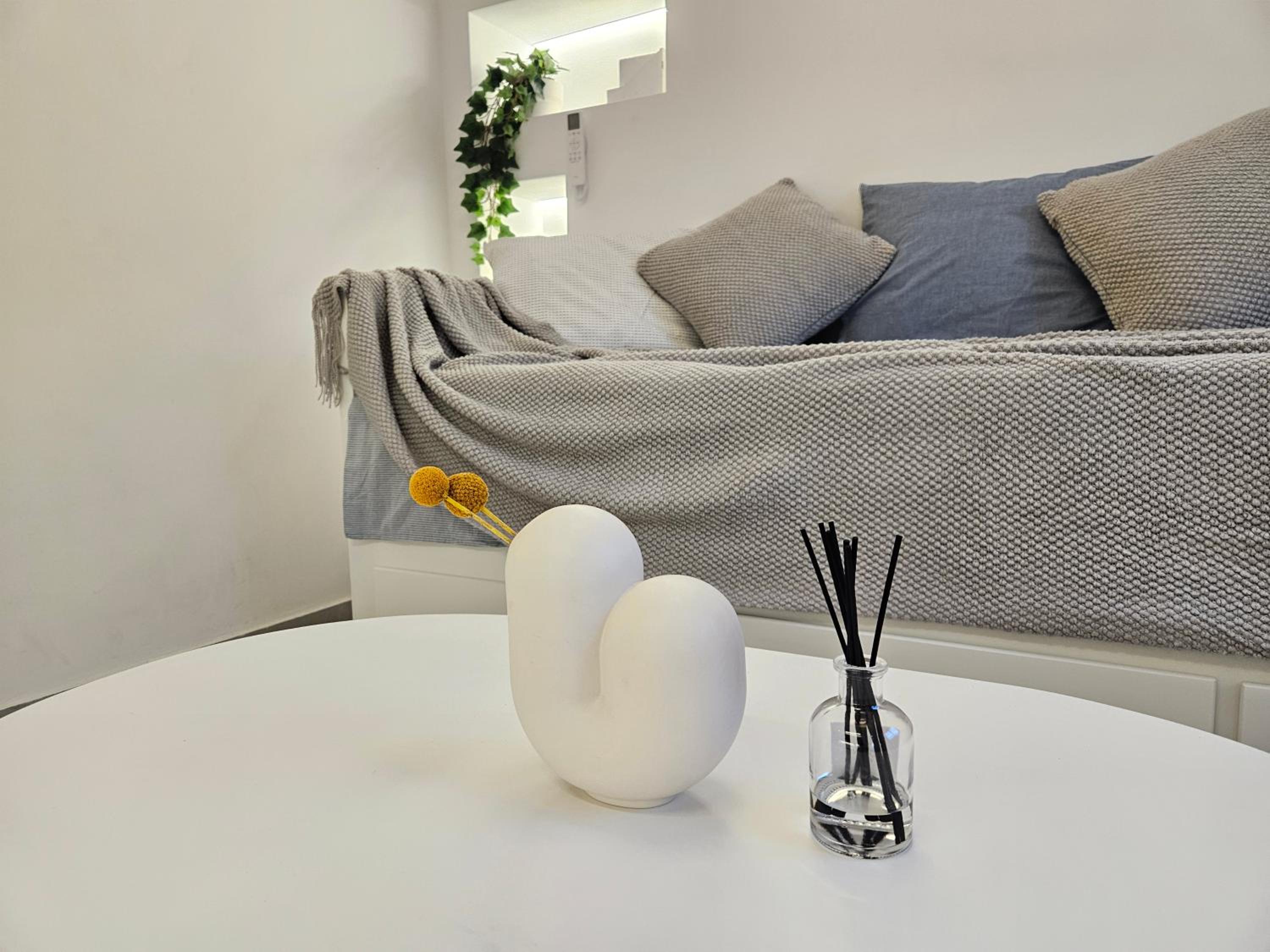 Aphrodite house at the foot of the Acropolis photo 2