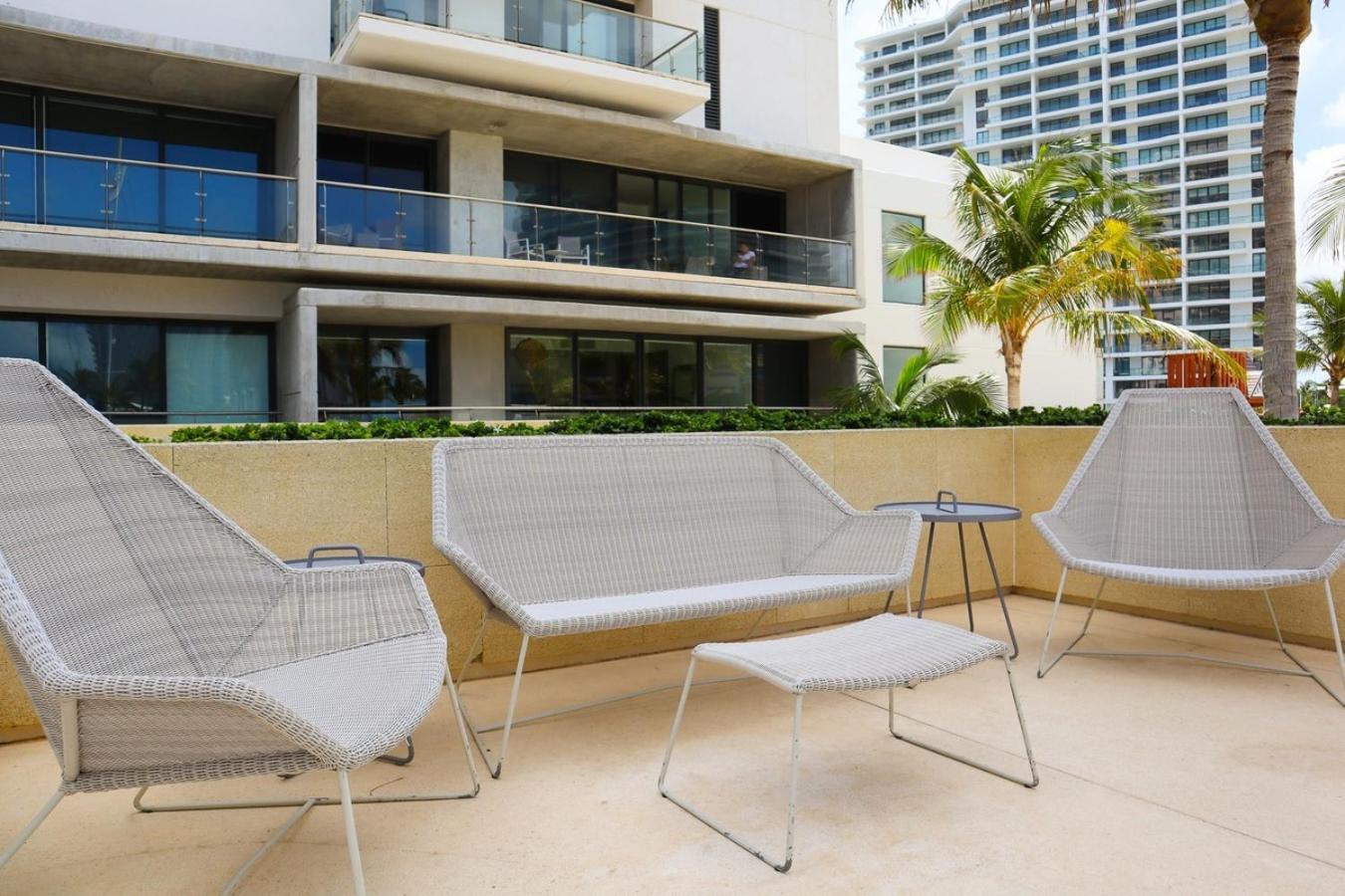 Modern Apt with Balcony & Pool, Marina Puerto
