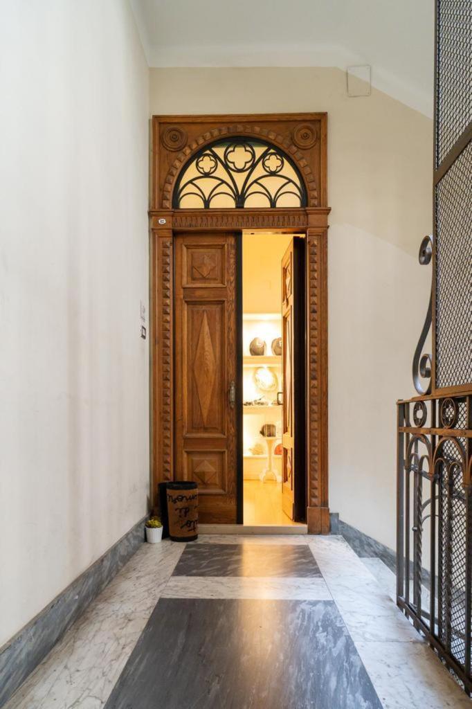 Madame Chapeau Bari view 3