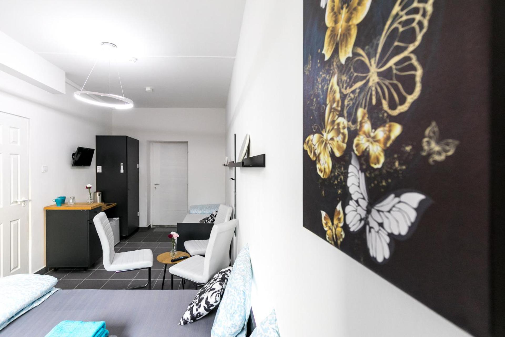 Mariposa Apartments