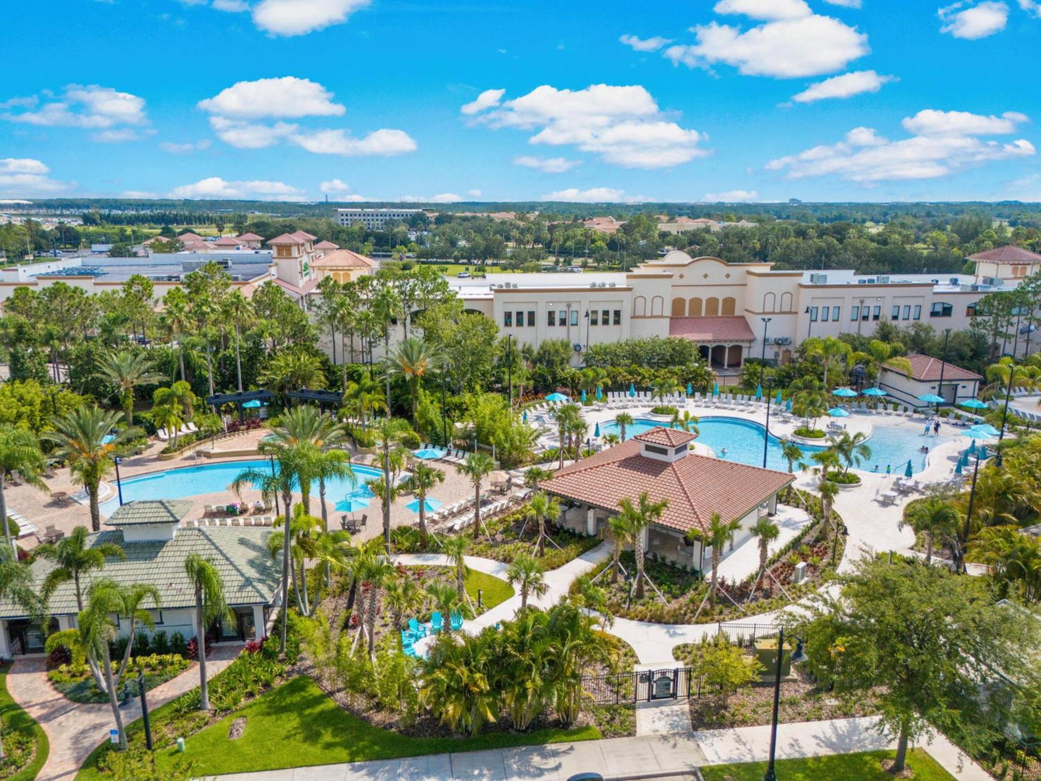Luxury 3BR resort Condo walking distance to Epic Universe, Convention center and Icon Park