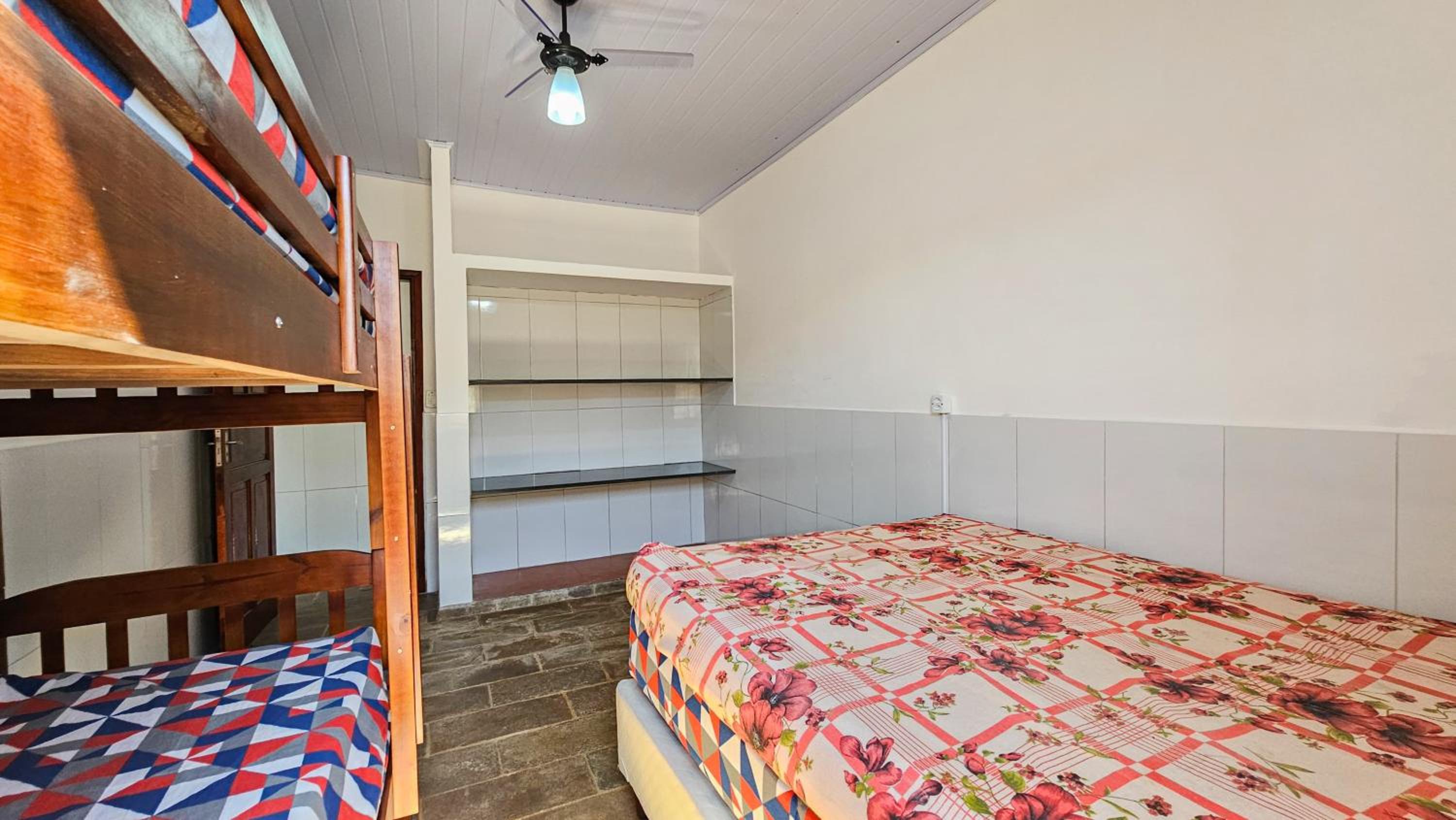 Casa 5 min apé da praia Maranduba 3Dorm WIFI