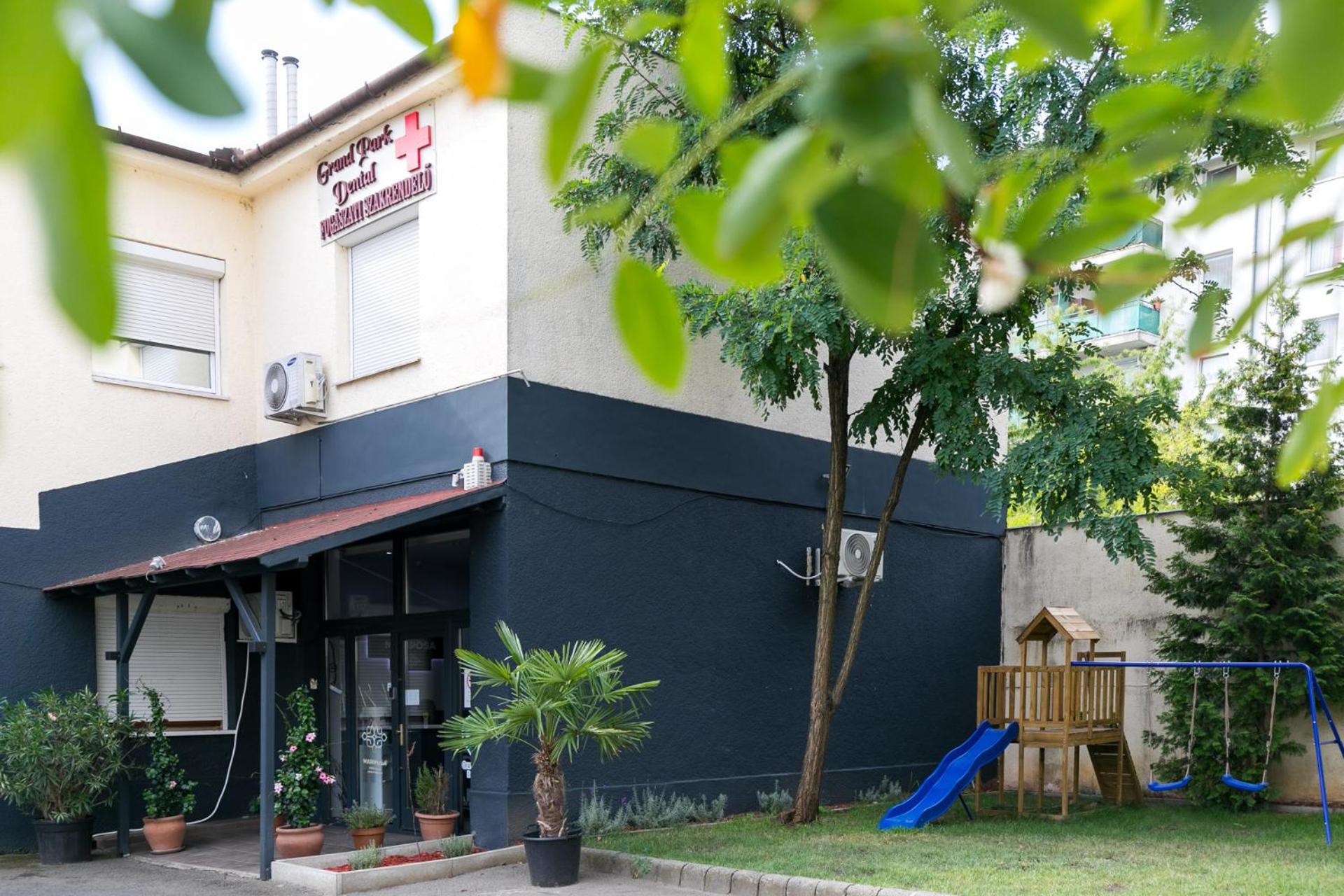Mariposa Apartments