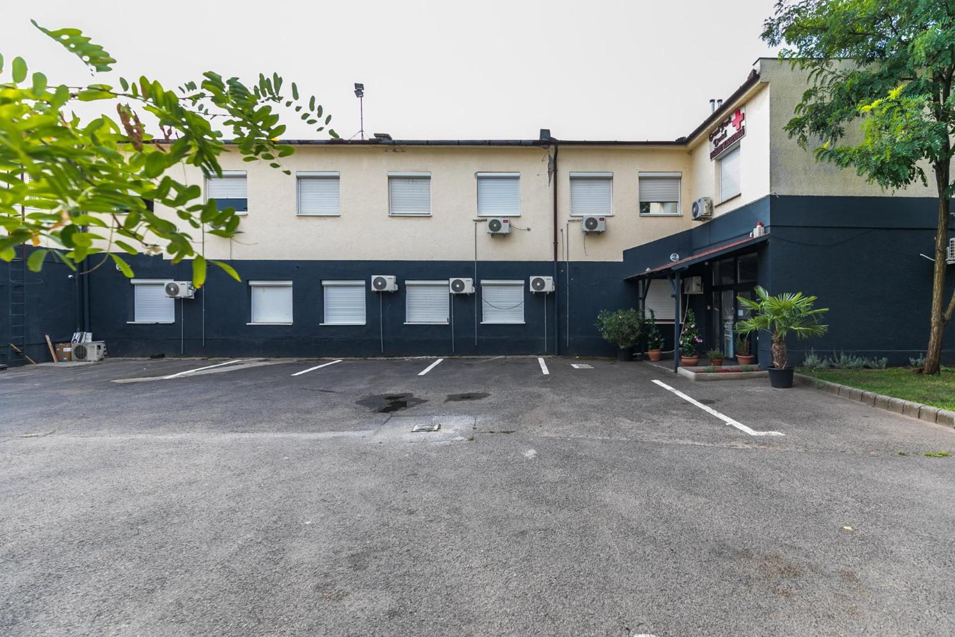 Mariposa Apartments