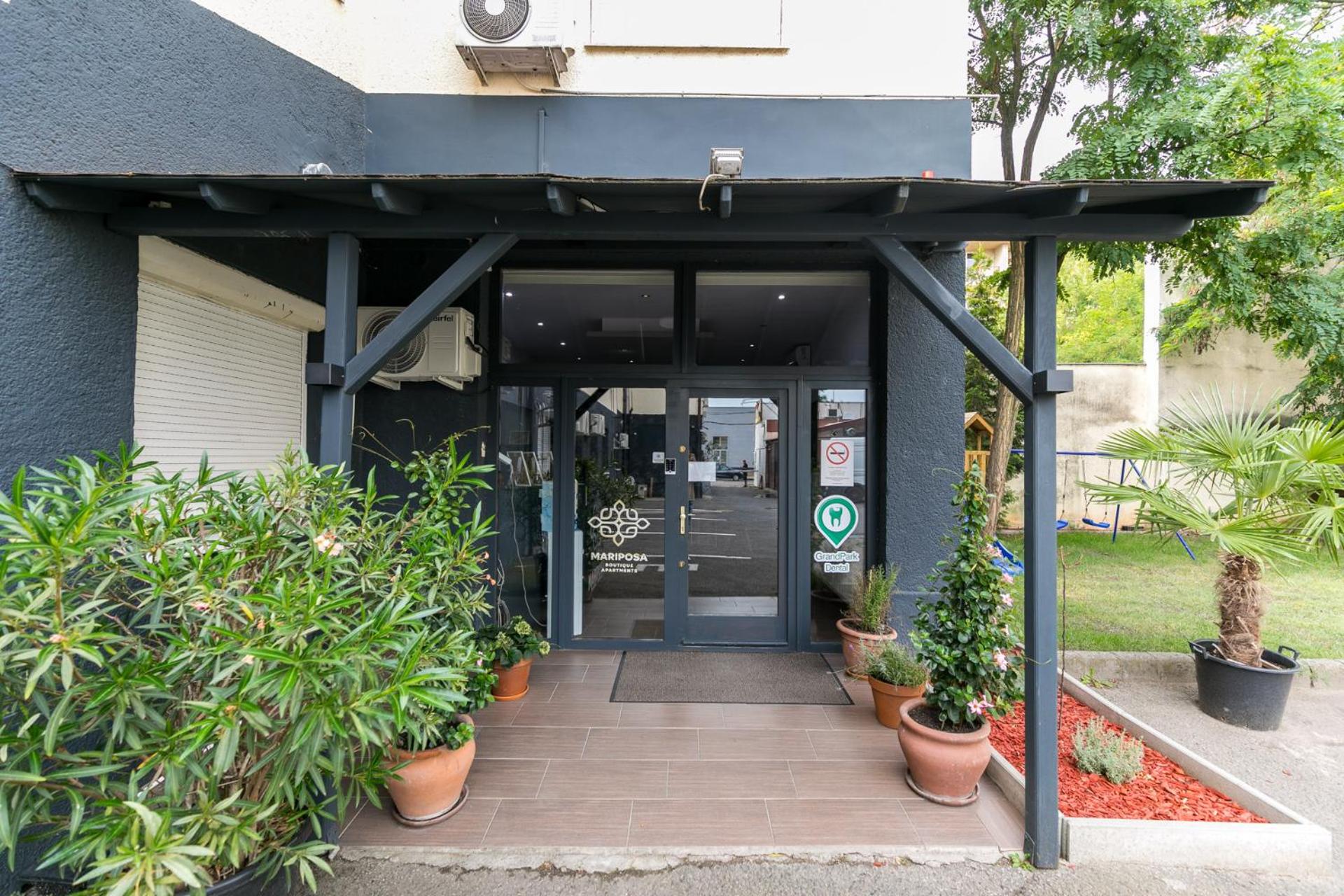 Mariposa Apartments
