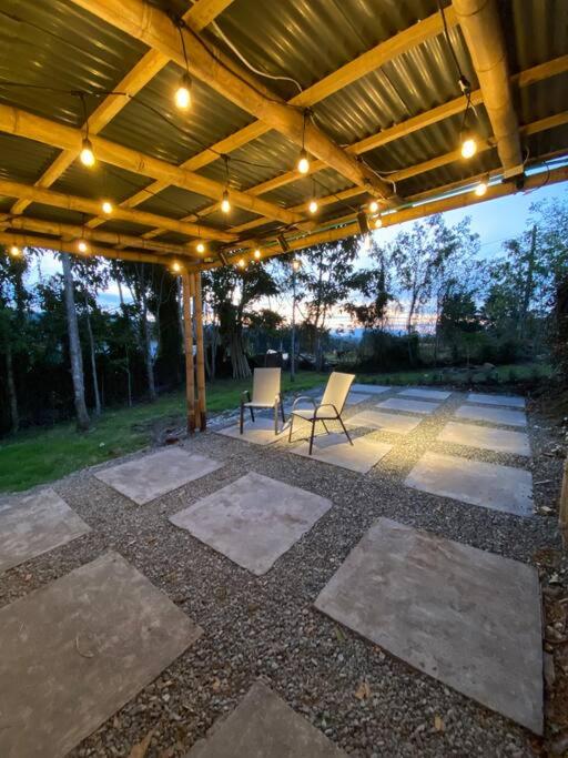 Casa de Campo completa ubicada en Santa Elena