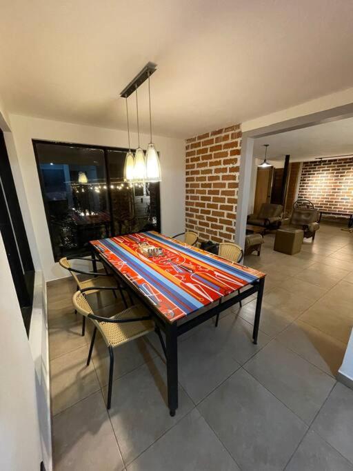 Casa de Campo completa ubicada en Santa Elena