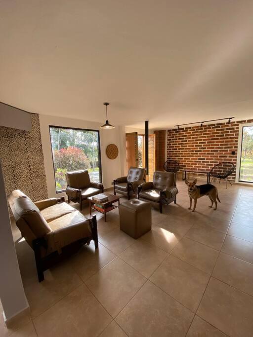 Casa de Campo completa ubicada en Santa Elena