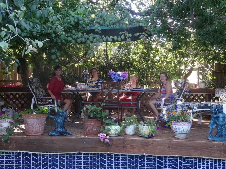 Little Slice of England in Texas